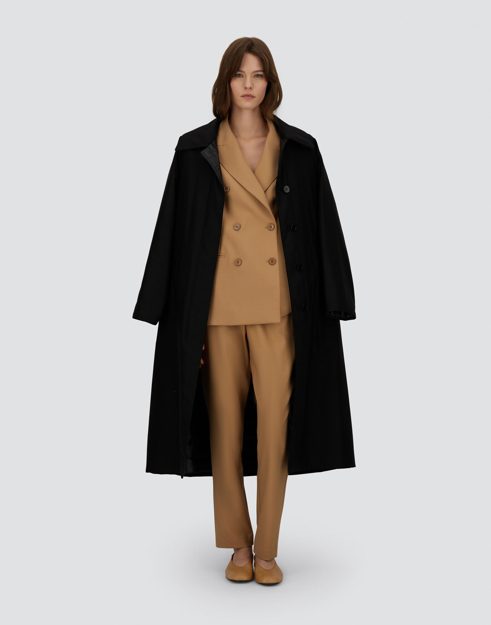 DOUBLE-BREASTED BLAZER IN FLUID WOOL