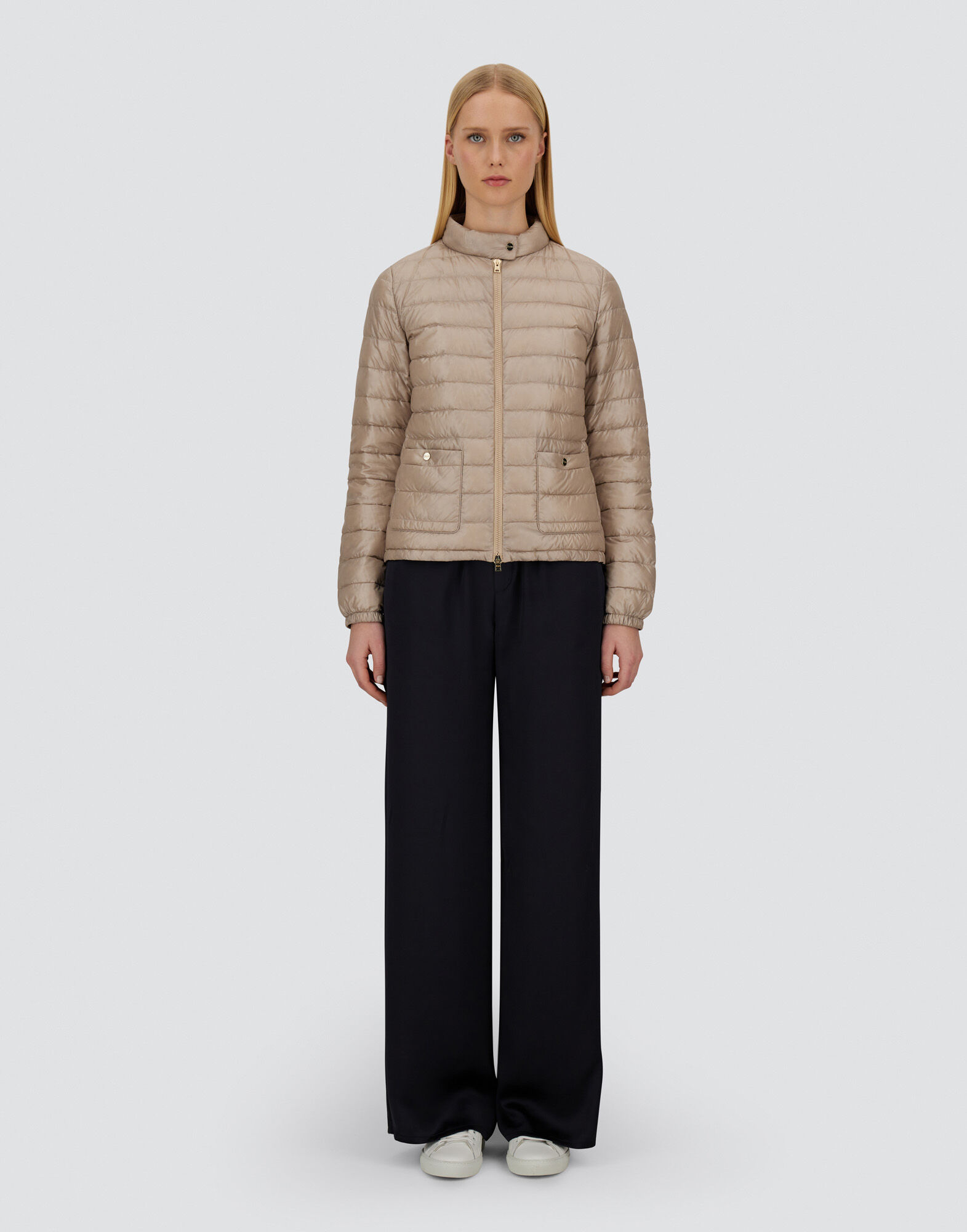 BOMBER JACKET IN NYLON ULTRALIGHT