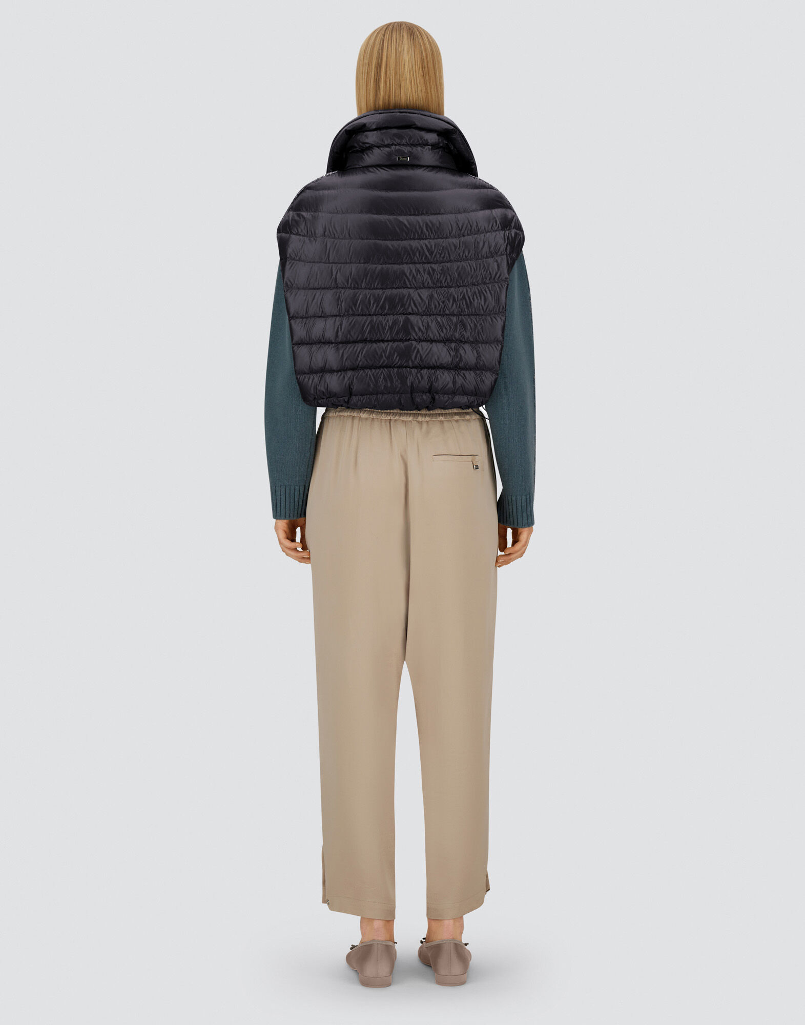 RESORT VEST IN NYLON ULTRALIGHT