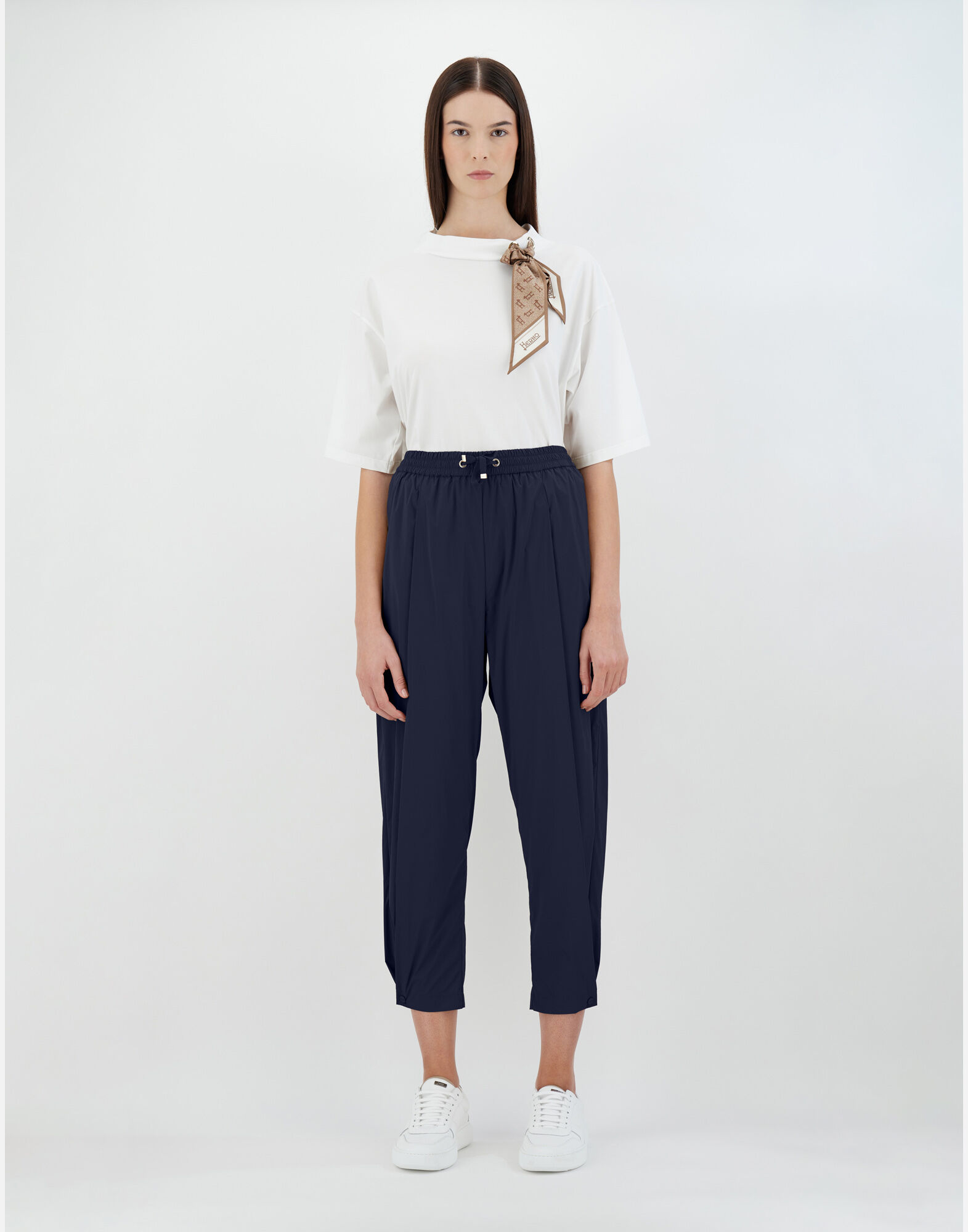 TROUSERS IN LIGHT NYLON STRETCH