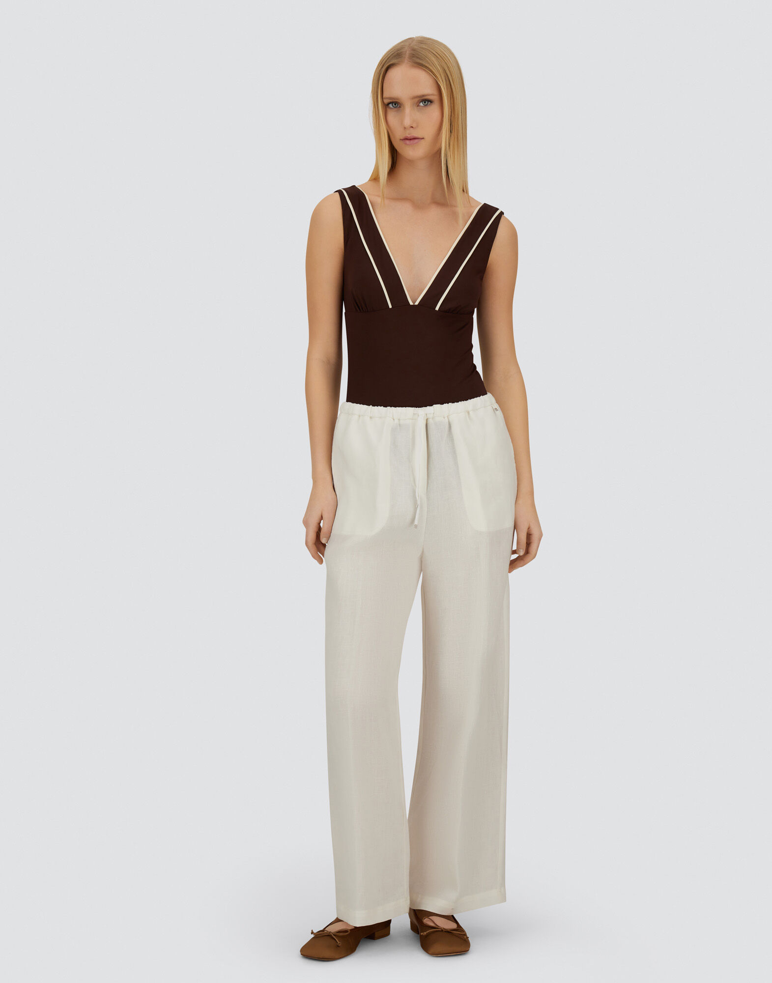 RESORT ONE-PIECE SWIMSUIT IN COMFORT LYCRA