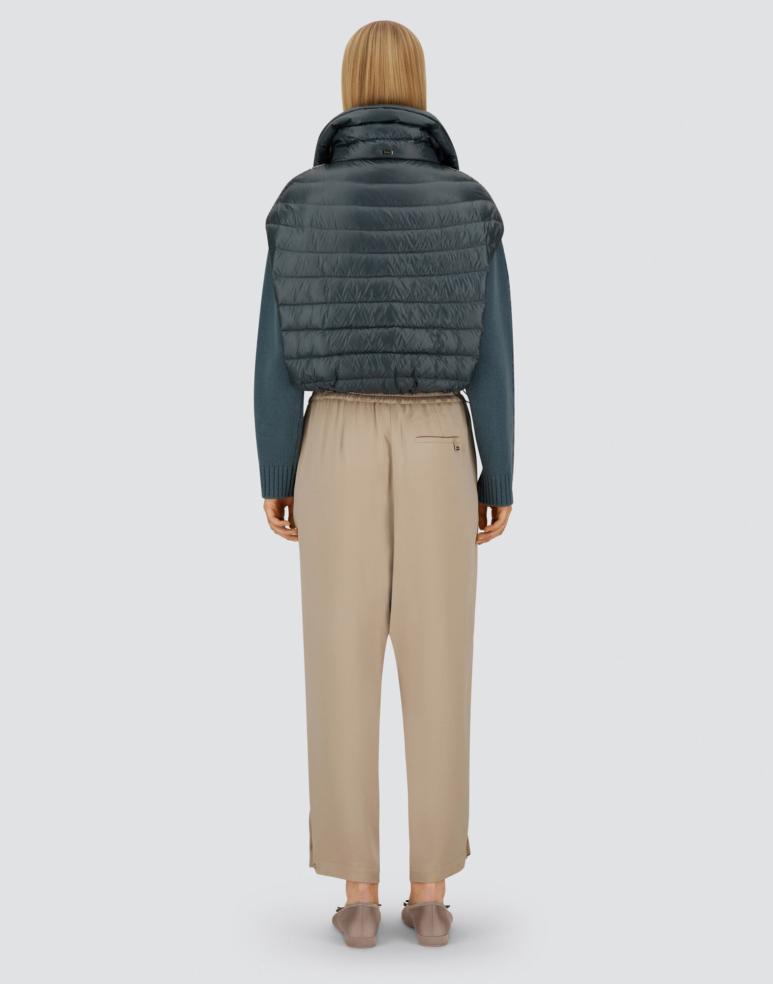 RESORT VEST IN NYLON ULTRALIGHT
