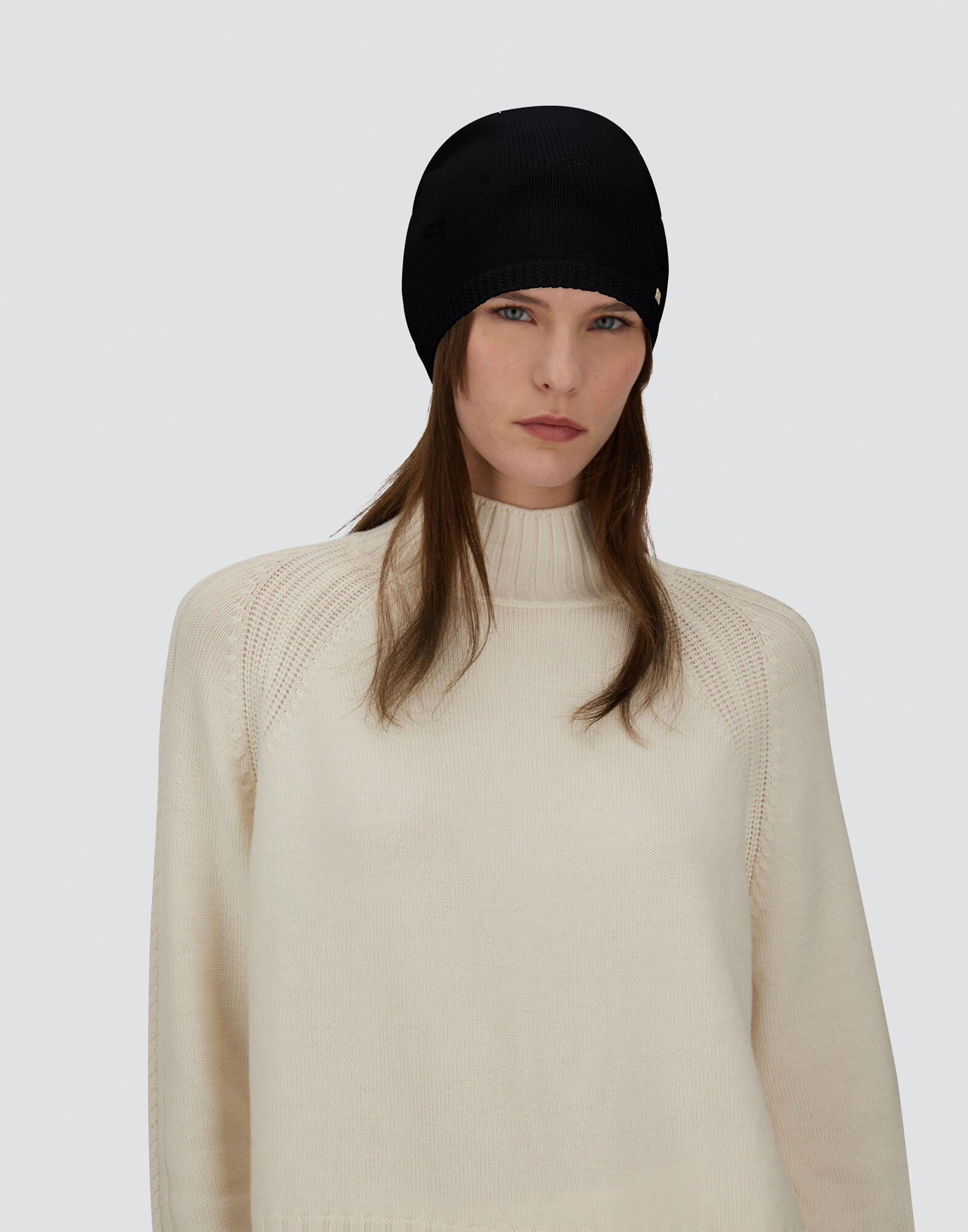 BEANIE IN ALLOVER 'H' WOOL