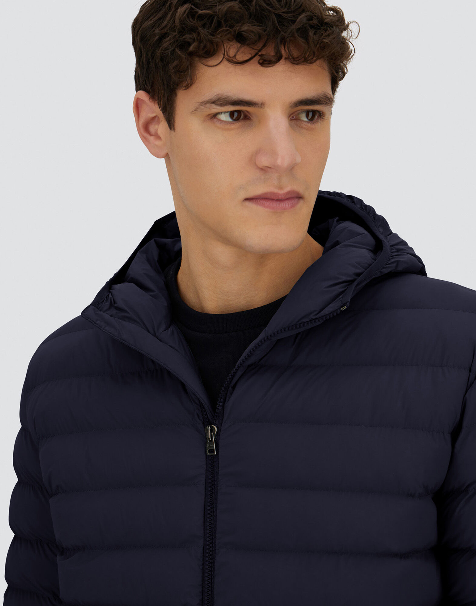 RESORT JACKET IN LIGHT STRETCH NYLON