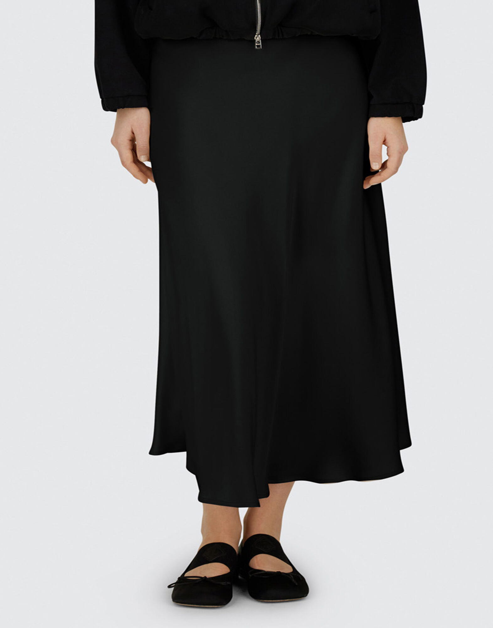 RESORT SKIRT IN ENVERS SATIN