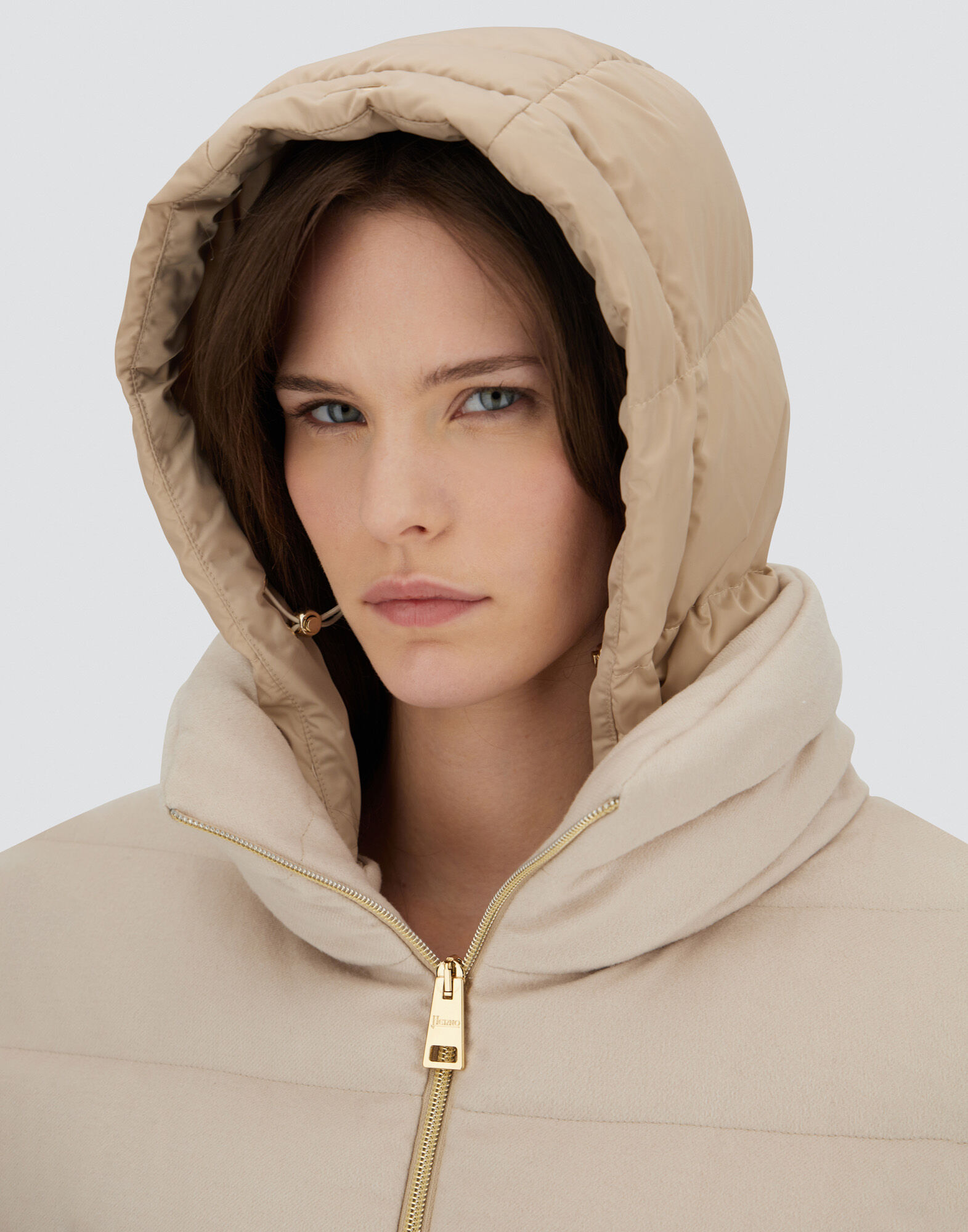 CAPE IN CASHMERE, SILK AND SATIN