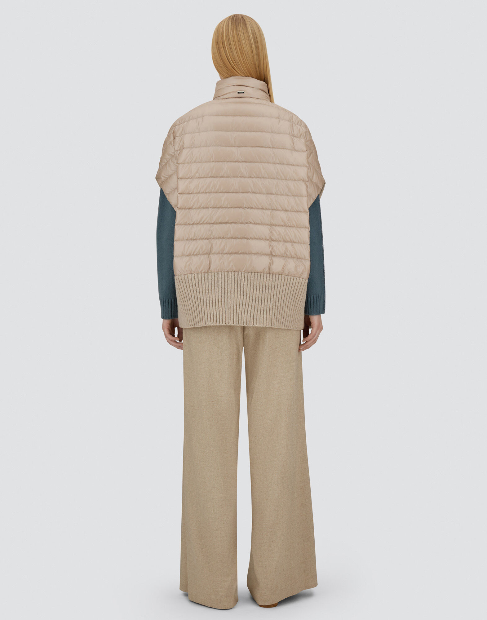 RESORT PONCHO IN KNIT & NYLON ULTRALIGHT