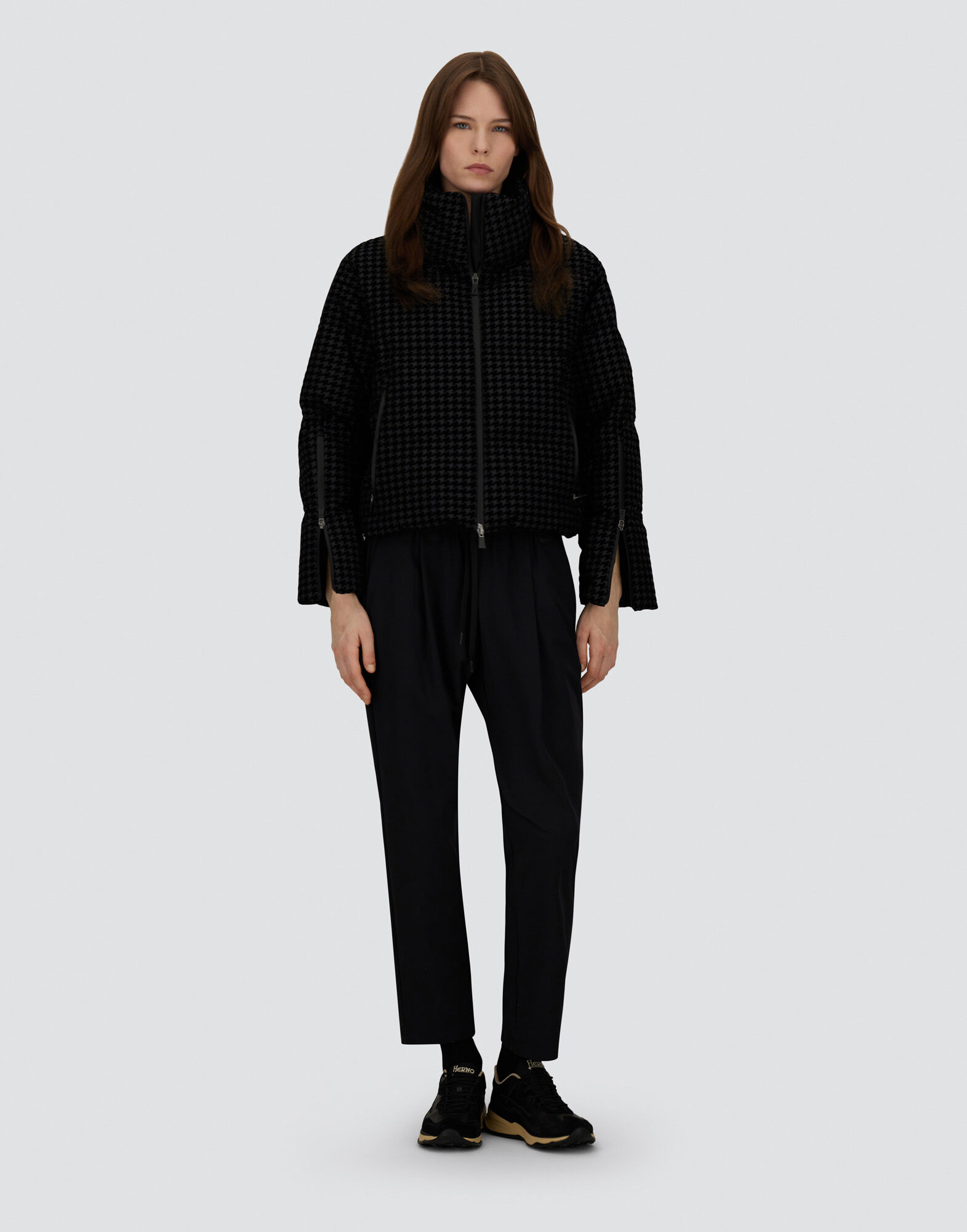 CAPE IN TECH HOUNDSTOOTH AND 2-LAYER WINDSTOPPER