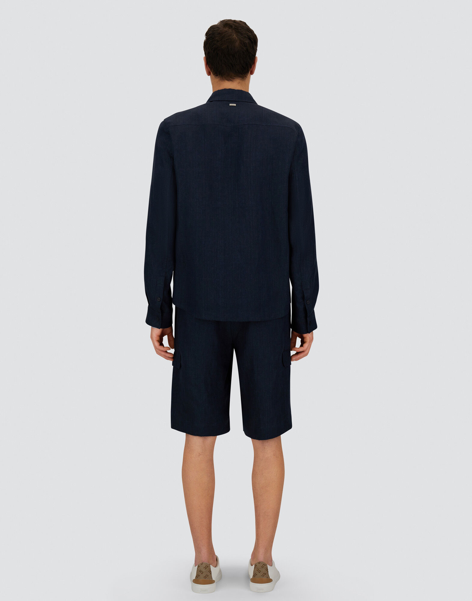 RESORT SHACKET IN NEW LINEN