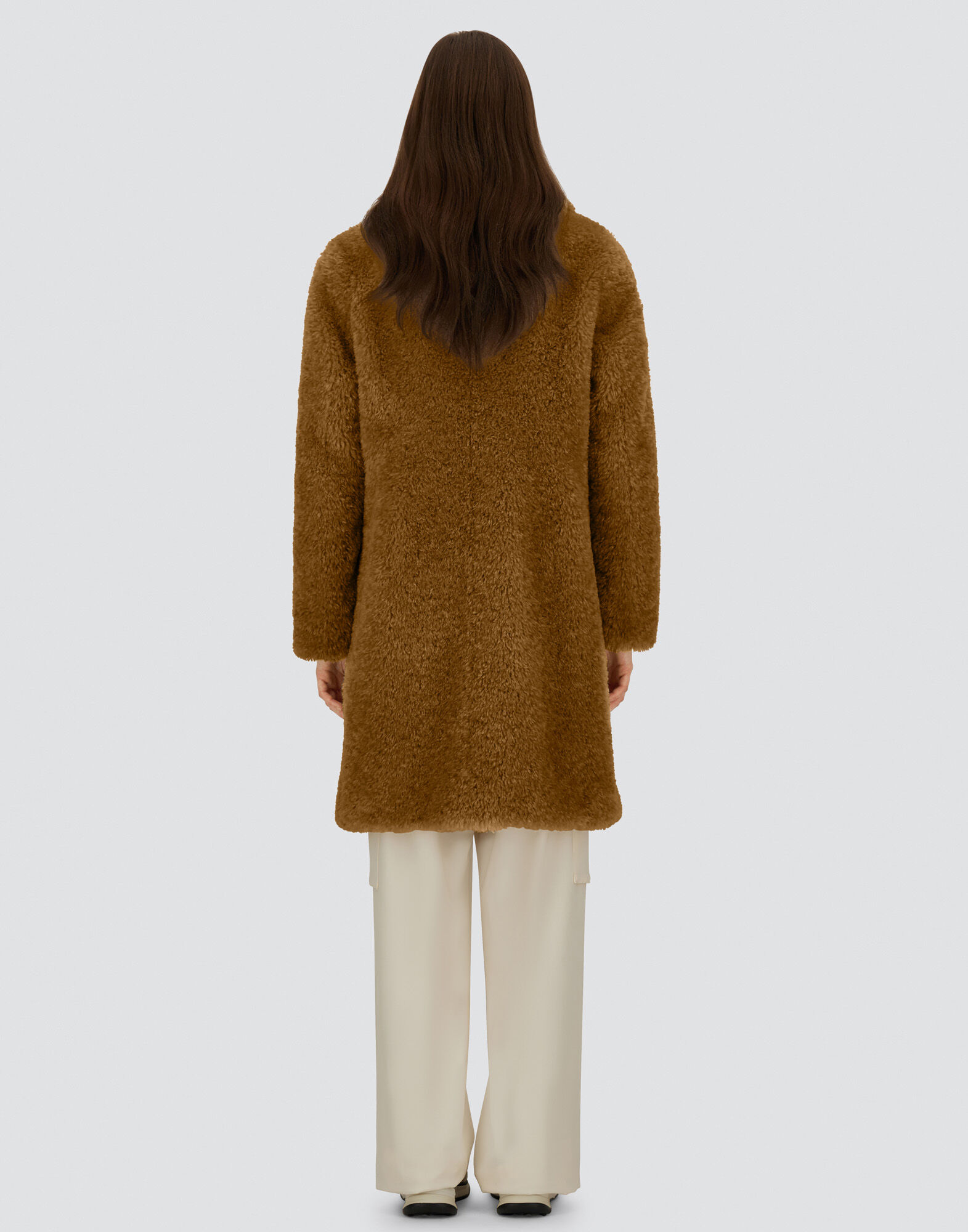 COAT IN CURLY ALTERNATIVE FUR