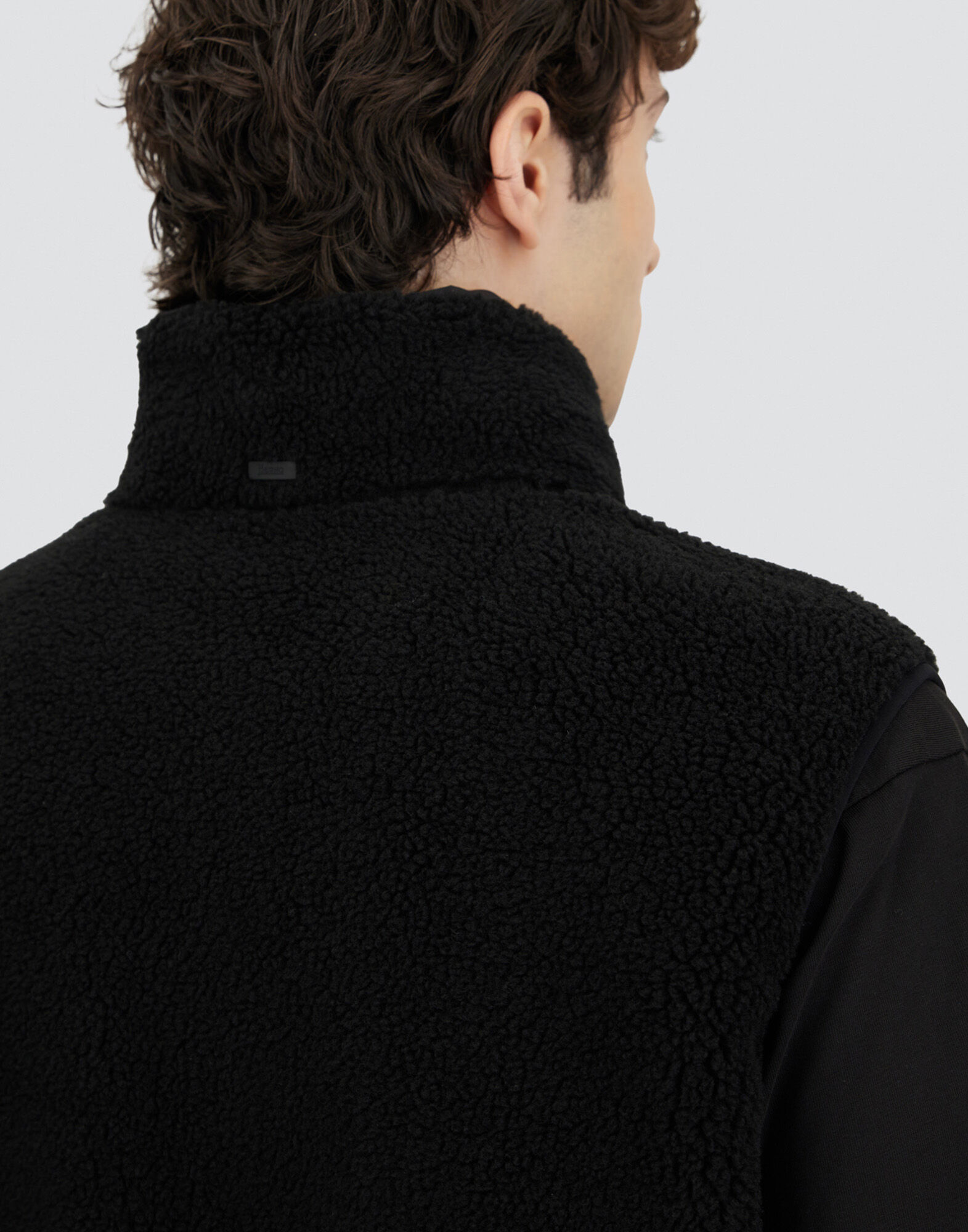 VEST IN TEDDY FABRIC