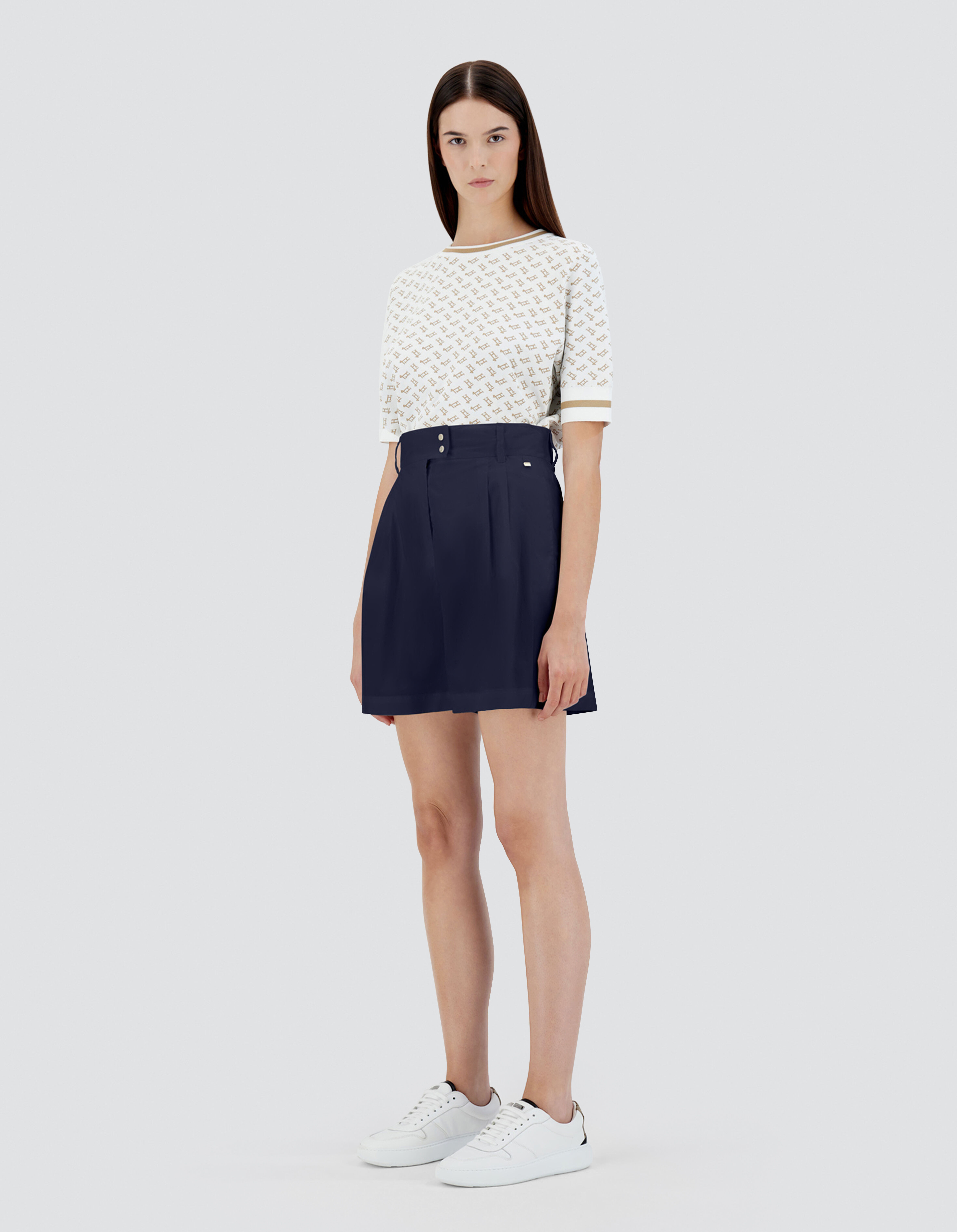 LIGHT COTTON STRETCH SHORTS