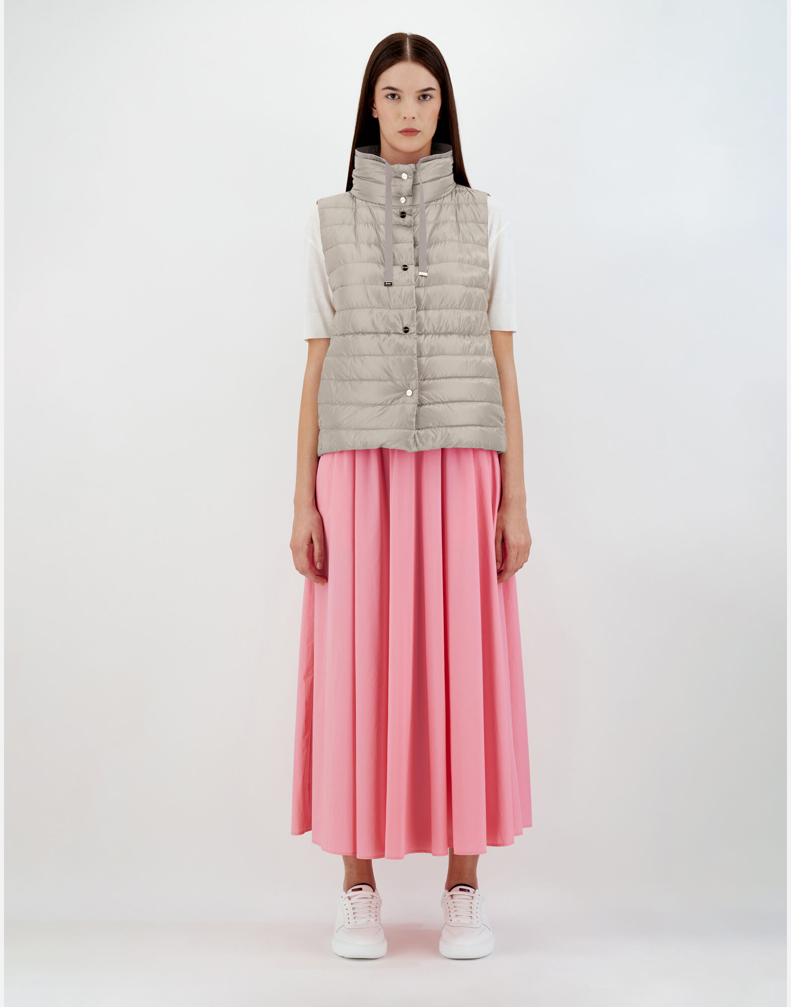 REVERSIBLE SLEEVELESS JACKET IN NYLON ULTRALIGHT