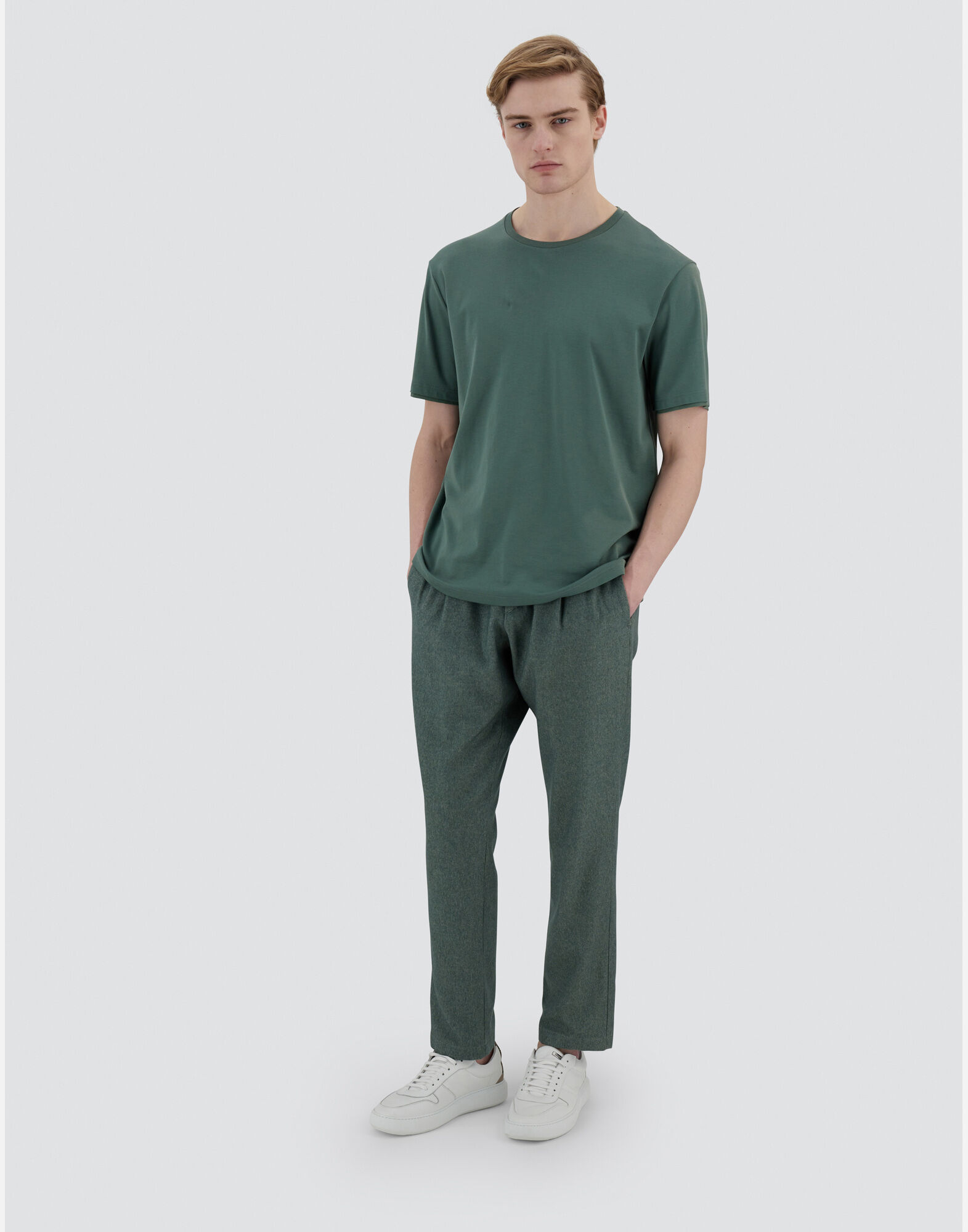 RESORT T-SHIRT IN BASIC COTTON & LIGHT STRETCH NYLON