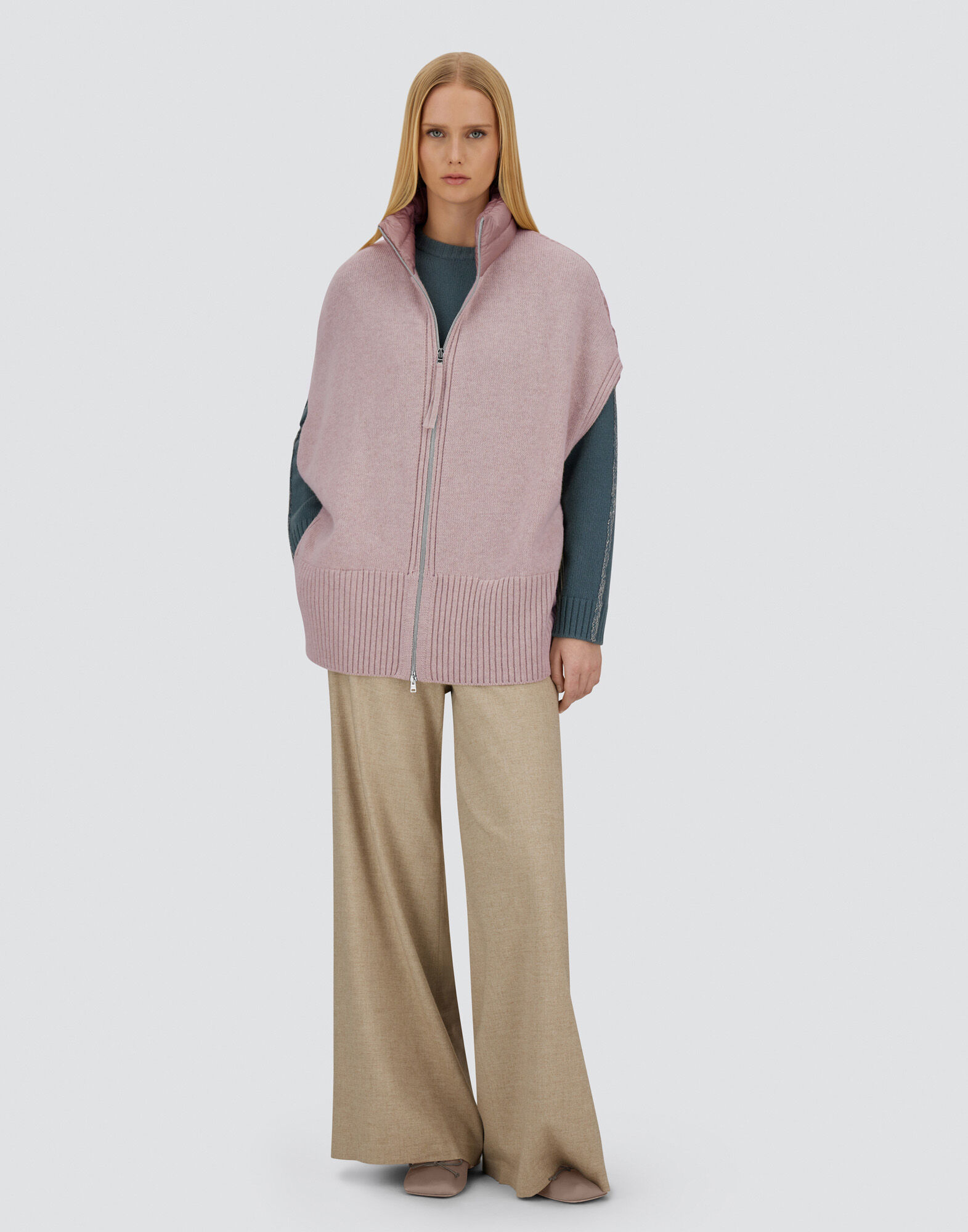RESORT PONCHO IN KNIT & NYLON ULTRALIGHT