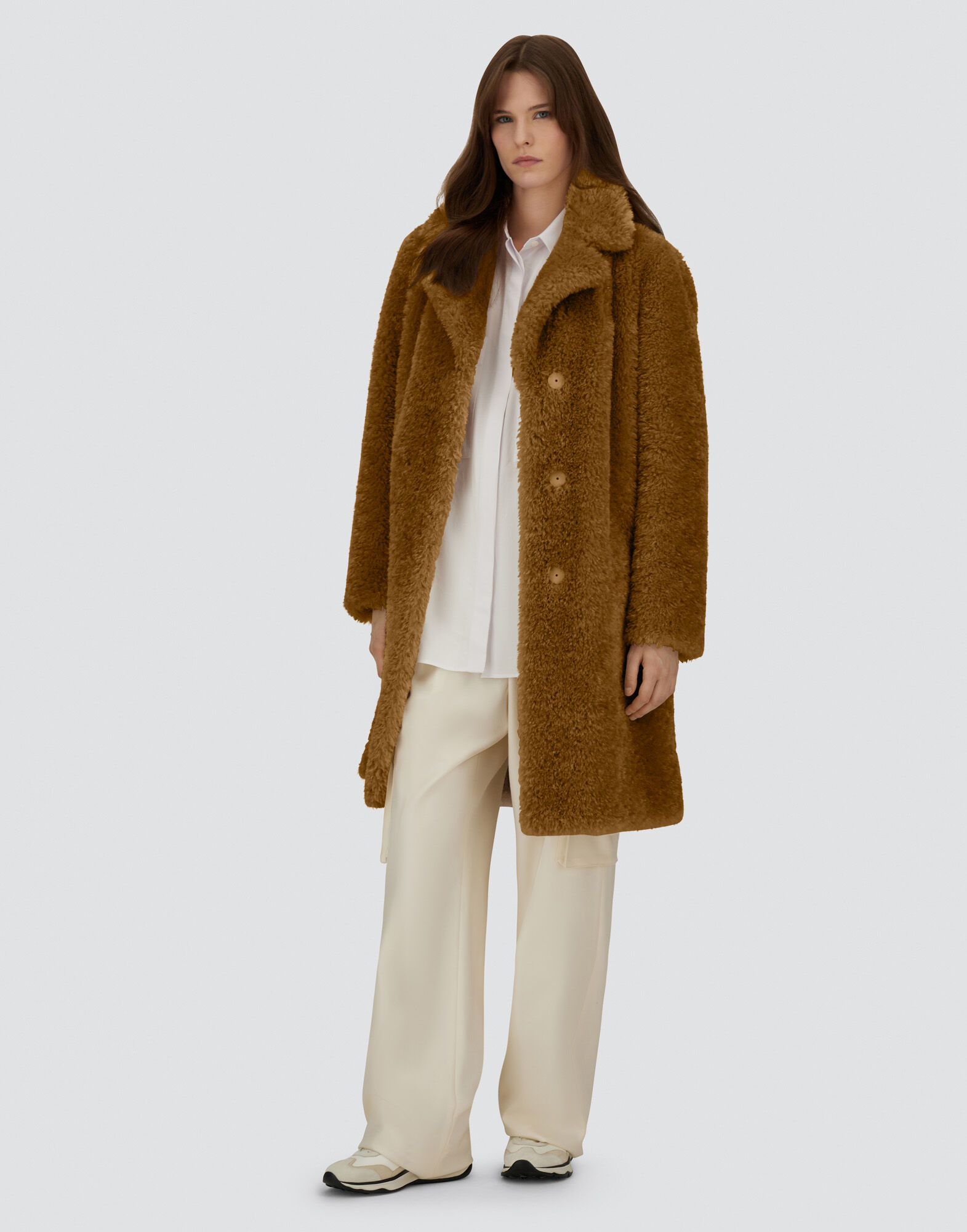 COAT IN CURLY ALTERNATIVE FUR