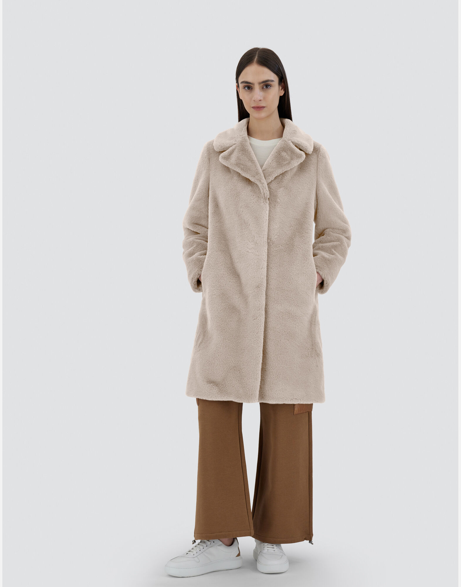 COAT IN SOFT ALTERNATIVE FUR
