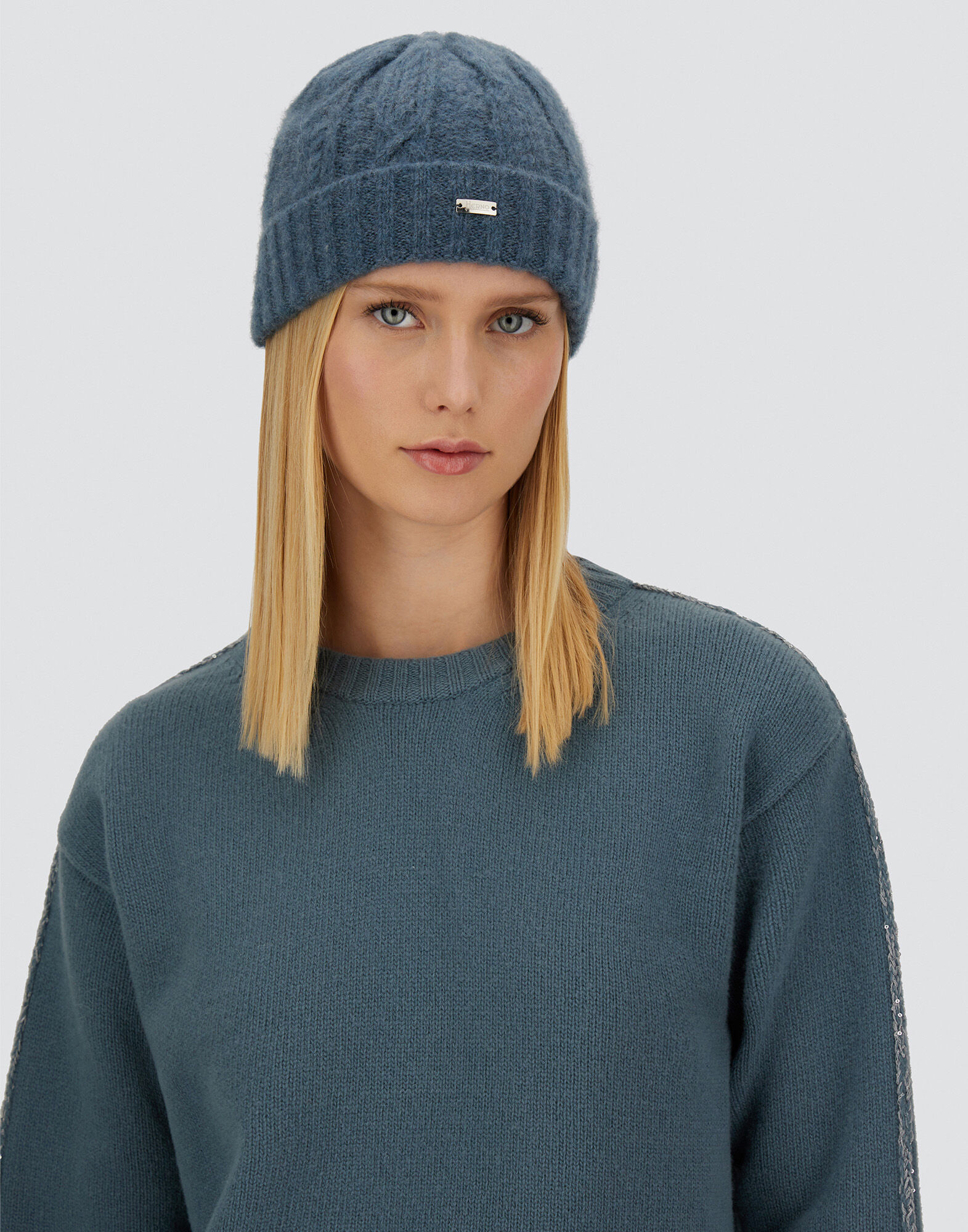 RESORT BEANIE IN CABLE KNIT ALPACA WOOL