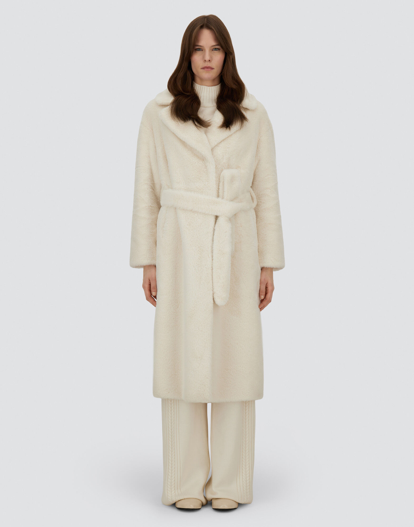 COAT IN SOFT ALTERNATIVE FUR