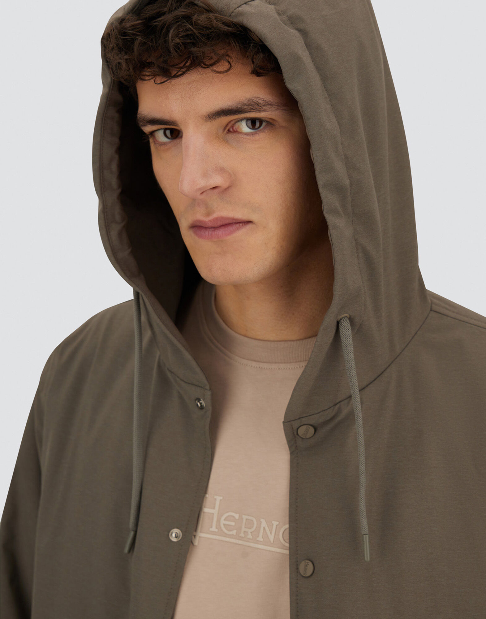 RESORT JACKET IN NYLON COMFORT STRETCH