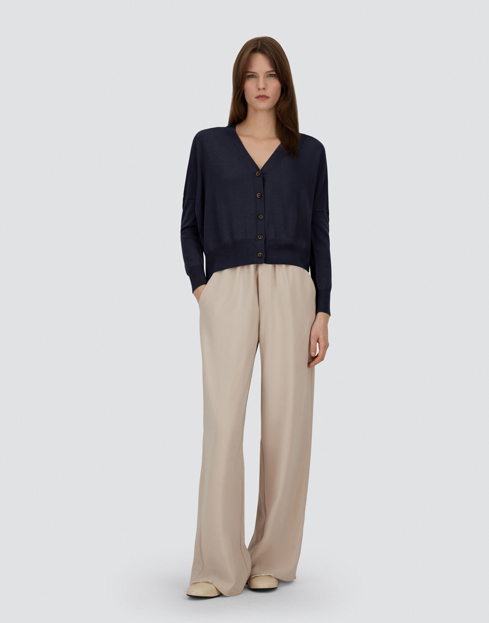 CARDIGAN IN BASIC MERINO WOOL