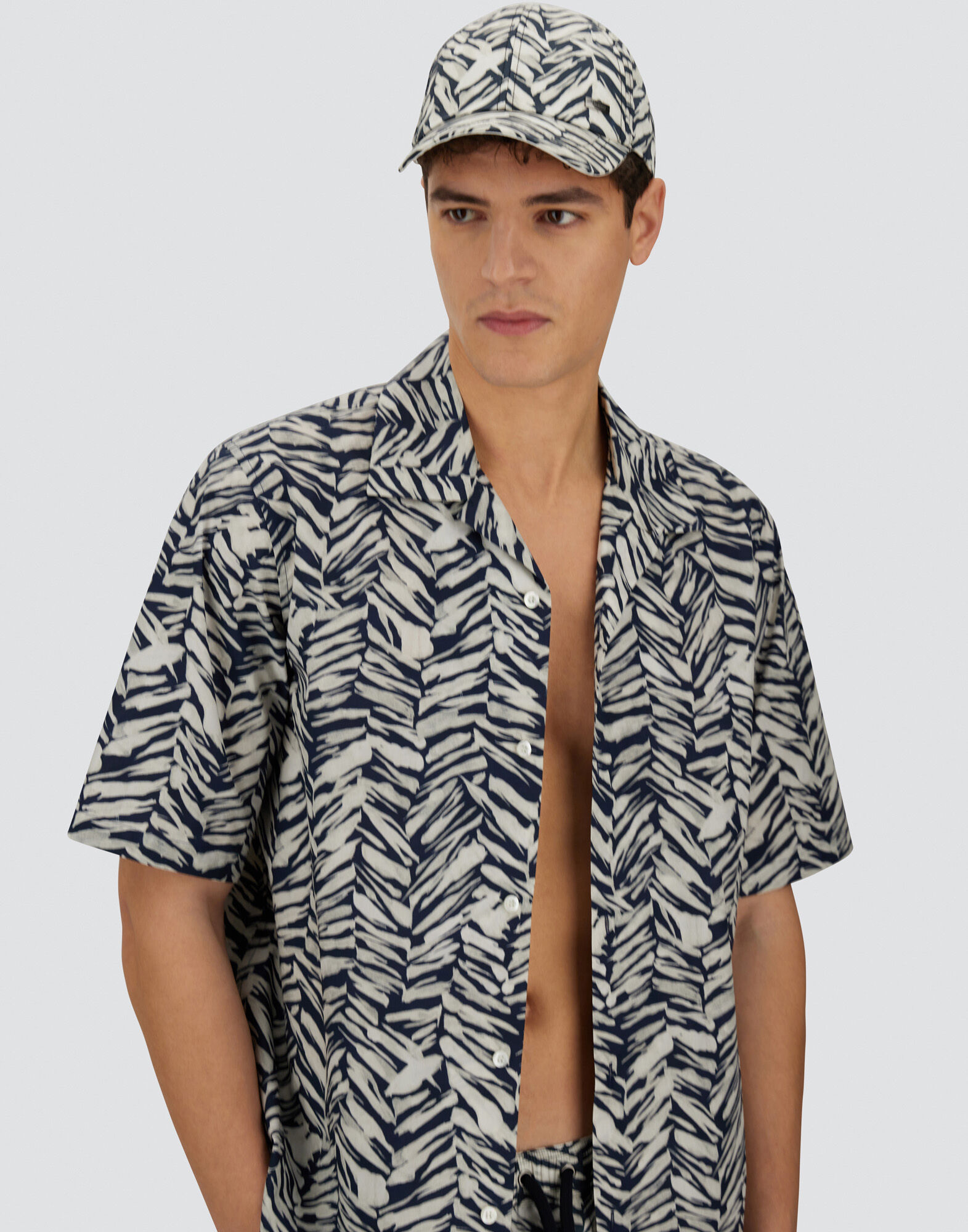 RESORT SHIRT IN COTTON SEASONAL PRINT