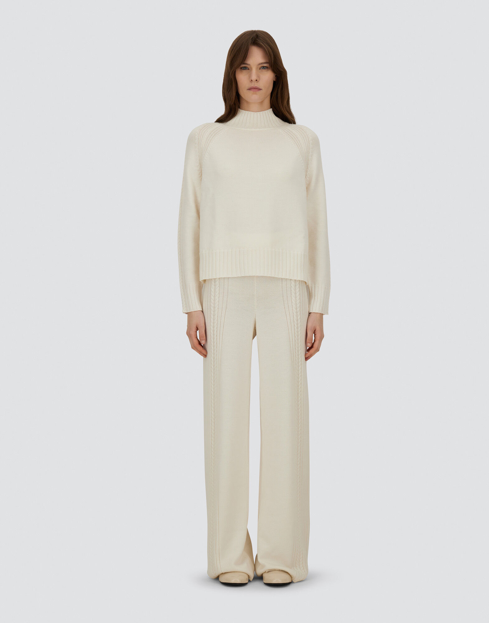 TROUSERS IN RIBBED & BRAIDED MERINO WOOL