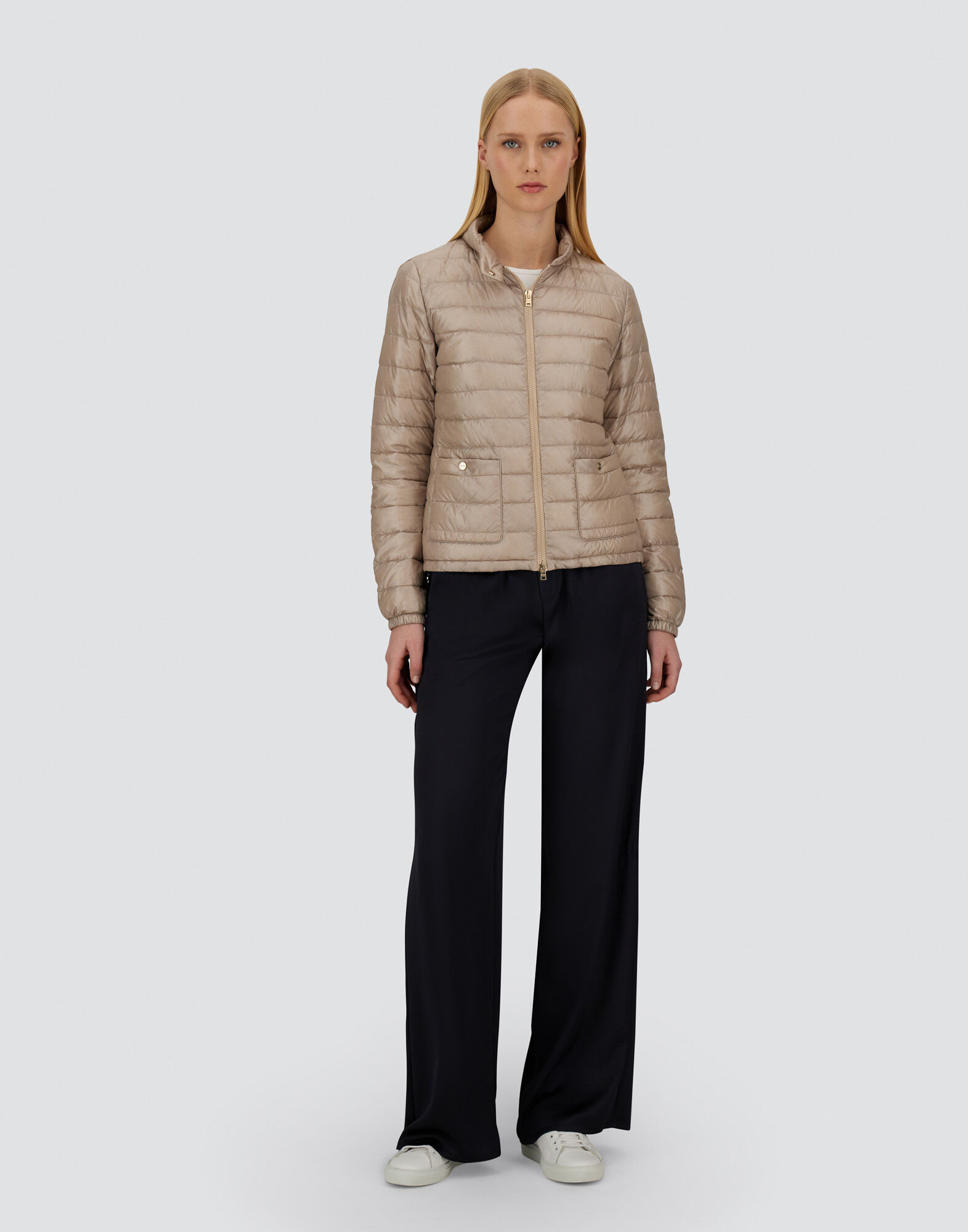 BOMBER JACKET IN NYLON ULTRALIGHT