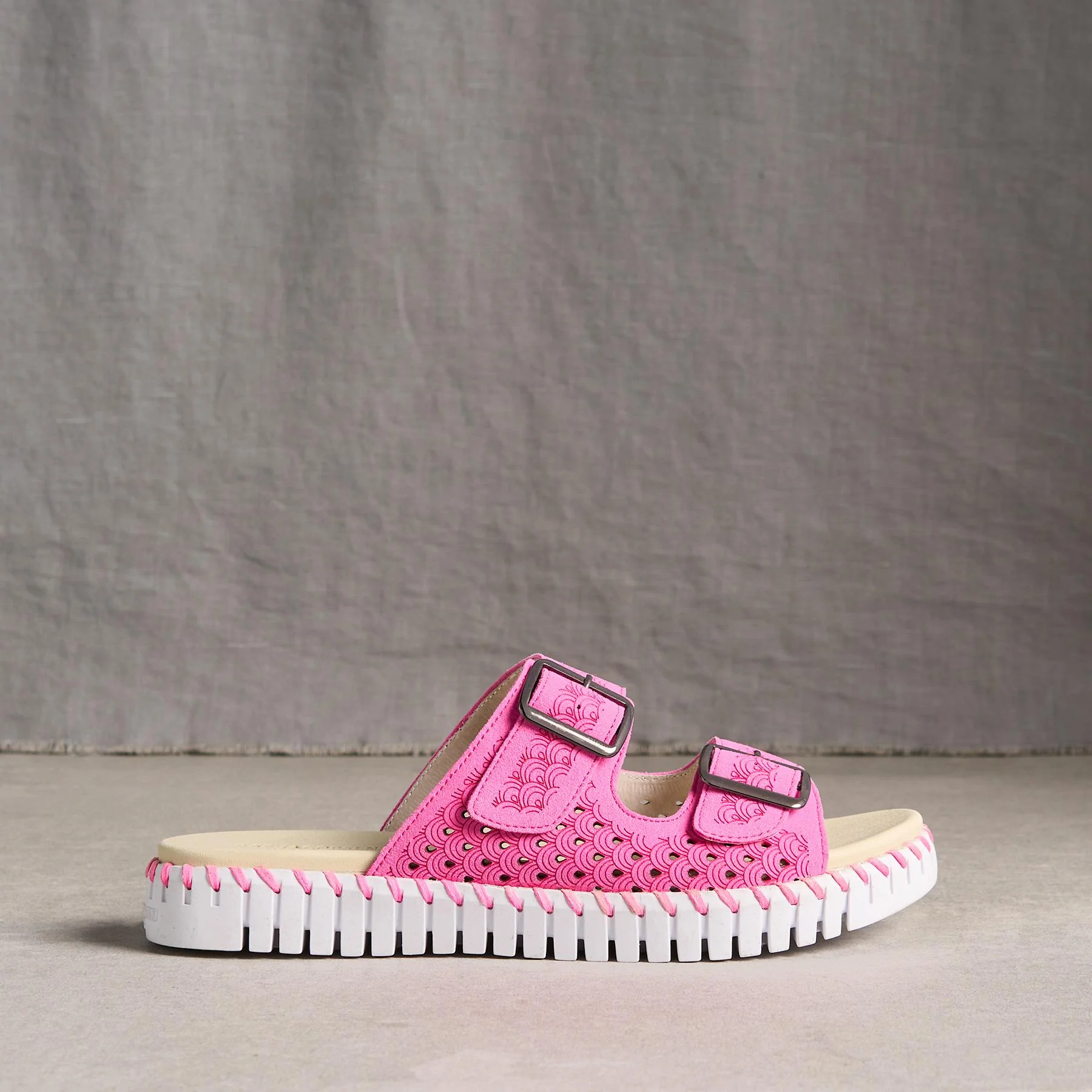 Kumo Sandals