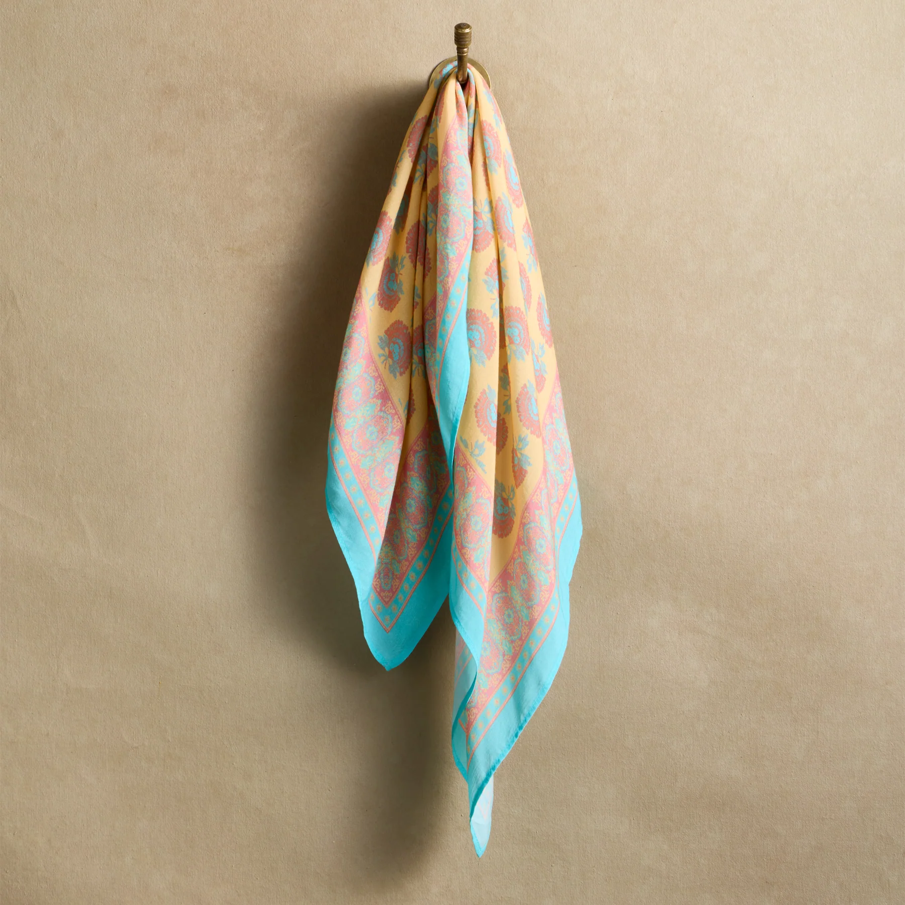 Emerson Bandana