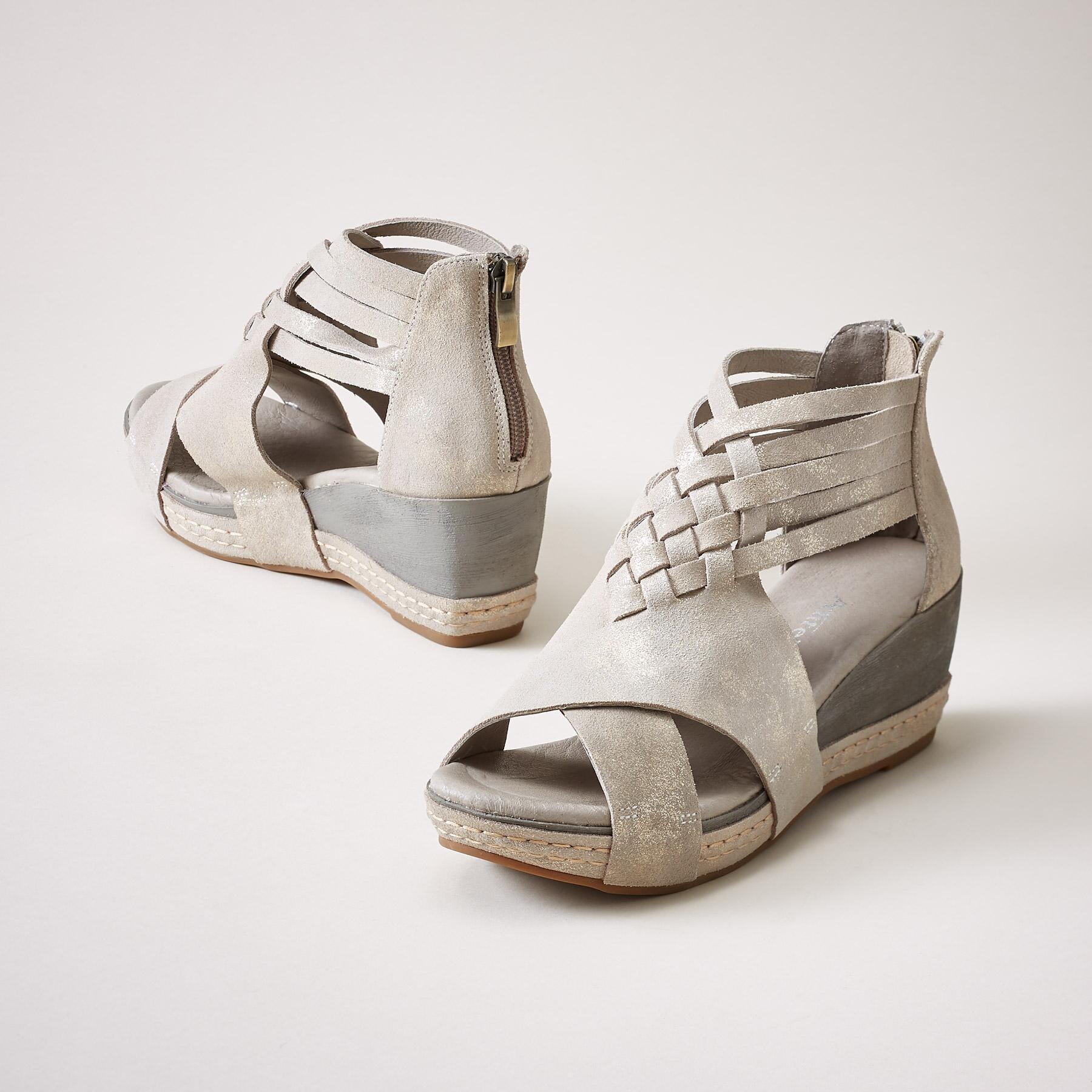Rowena Wedges