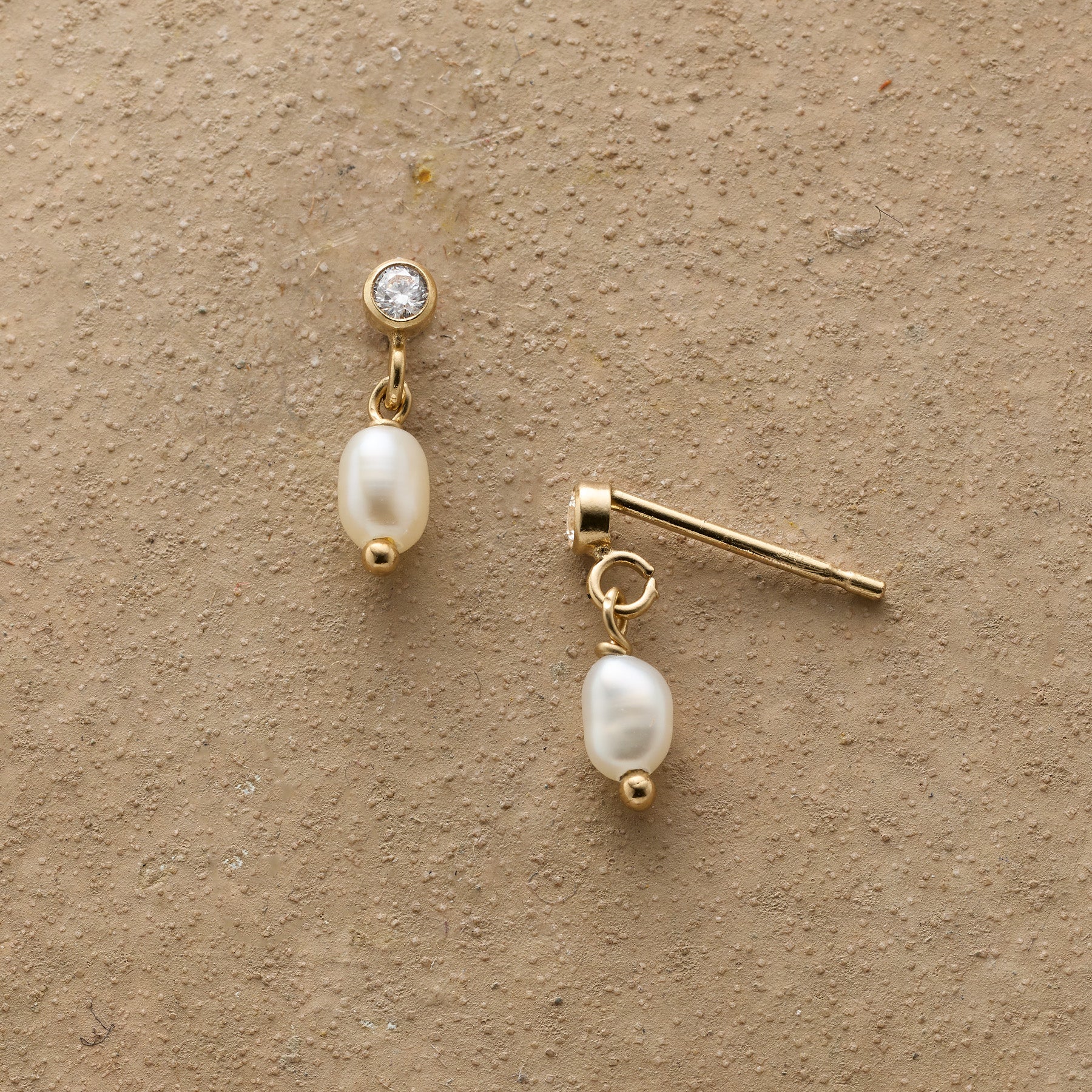 Mosey Stud Earrings
