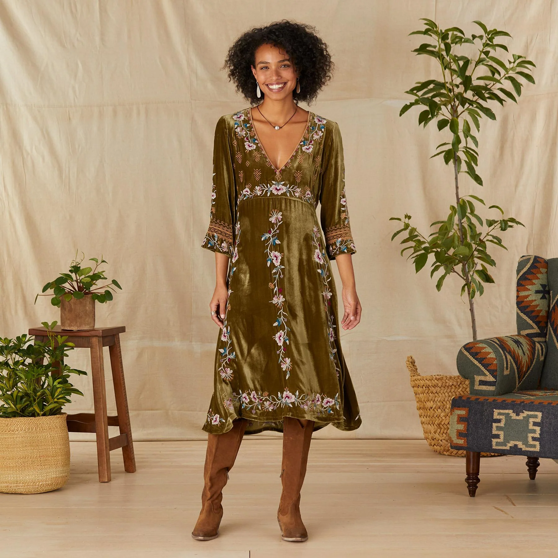 Shalea Velvet Dress