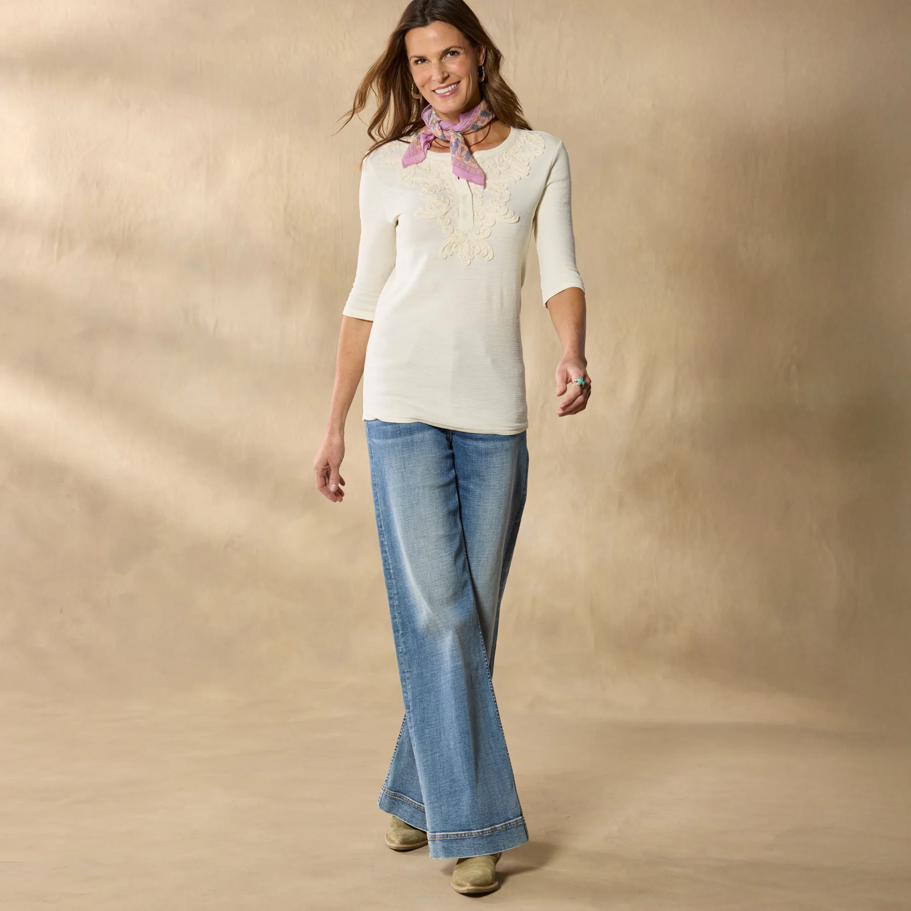 Hidalgo Henley, Petite