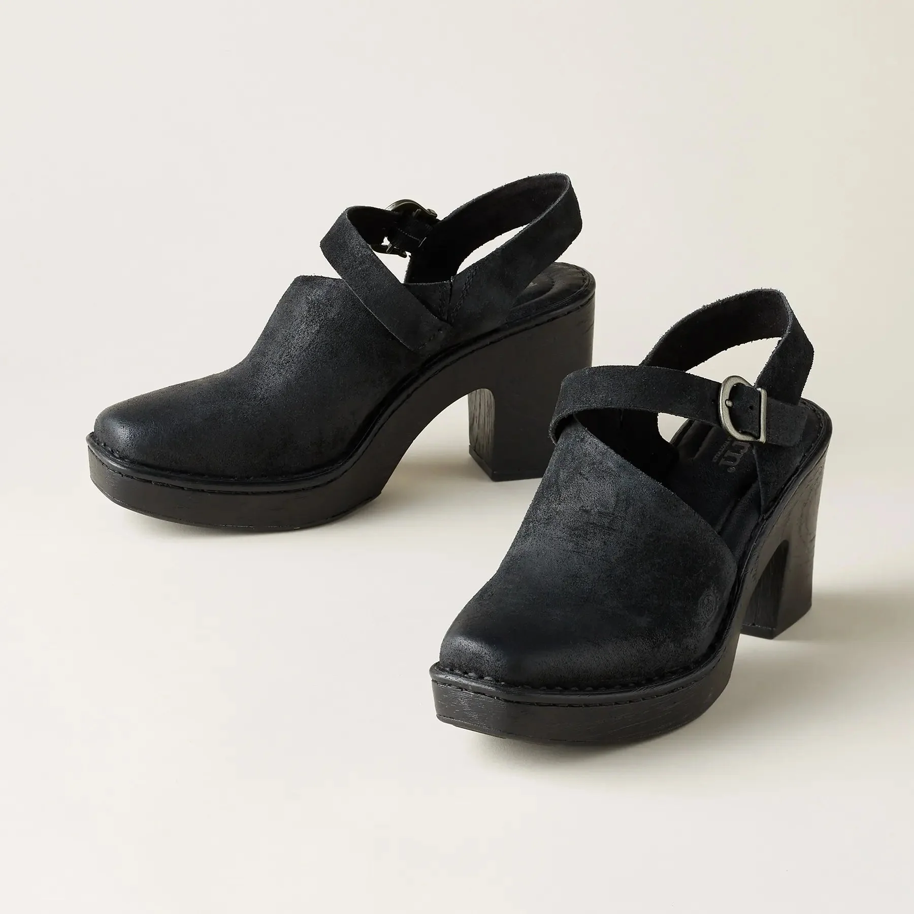 Devlyn Clogs