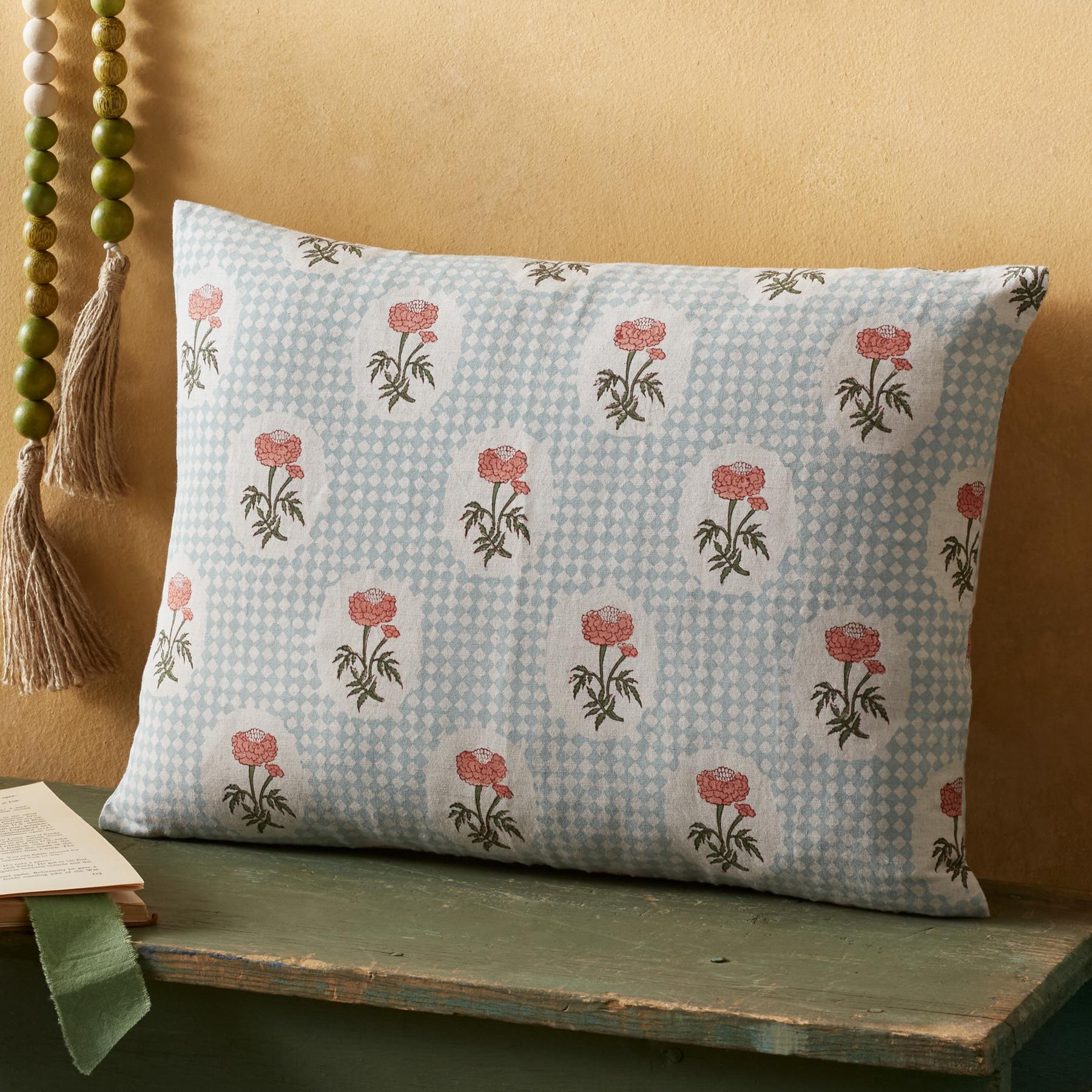 Amara Pillow