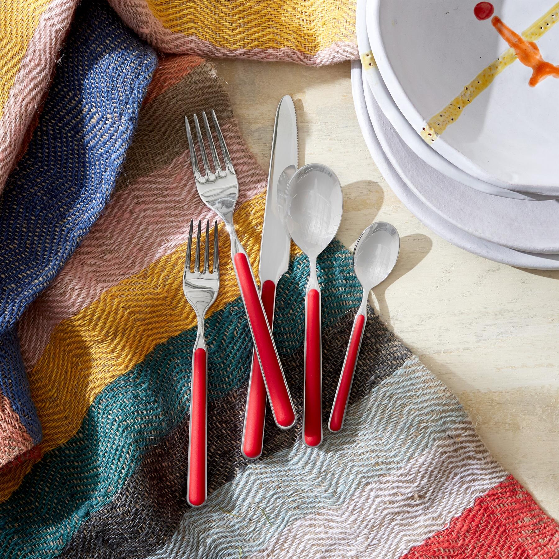 Maia Flatware