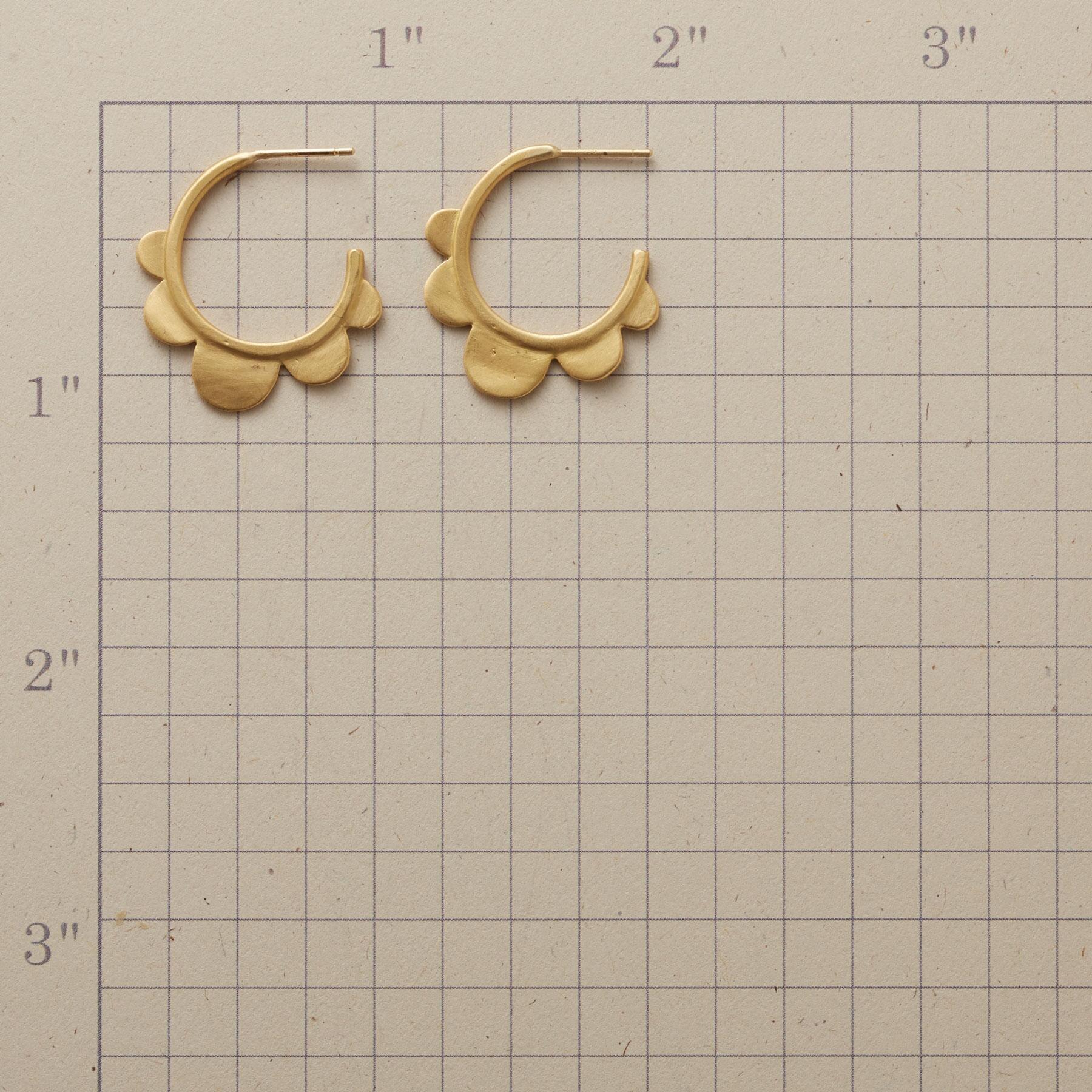La Folie Hoops