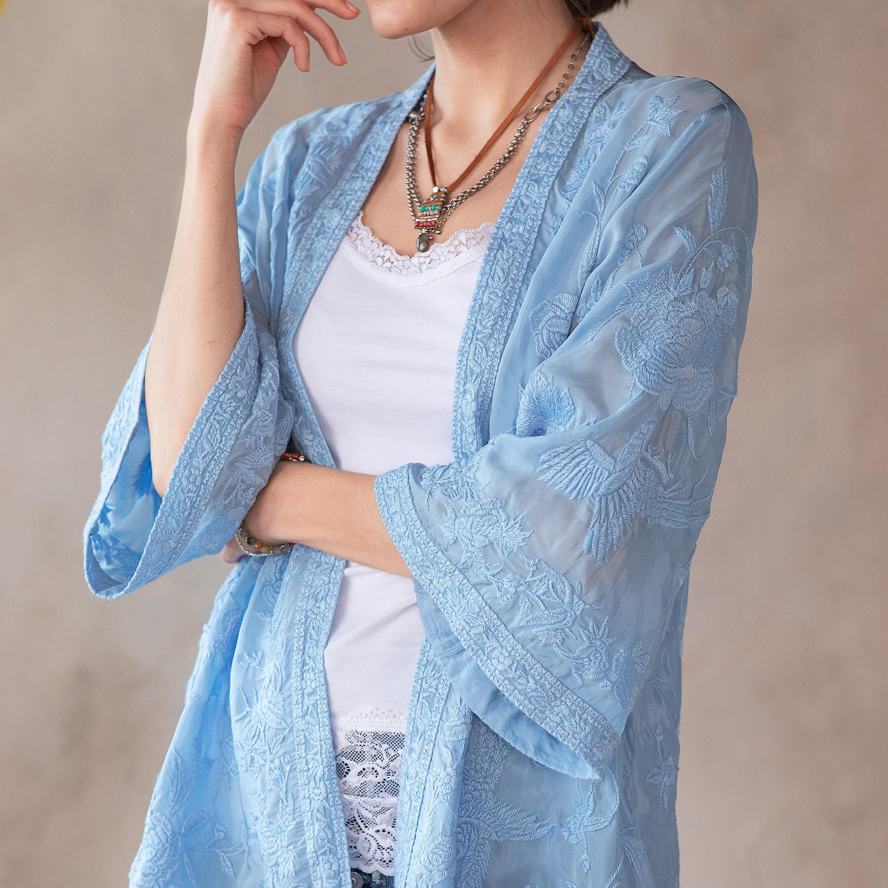 Adrianna Kimono