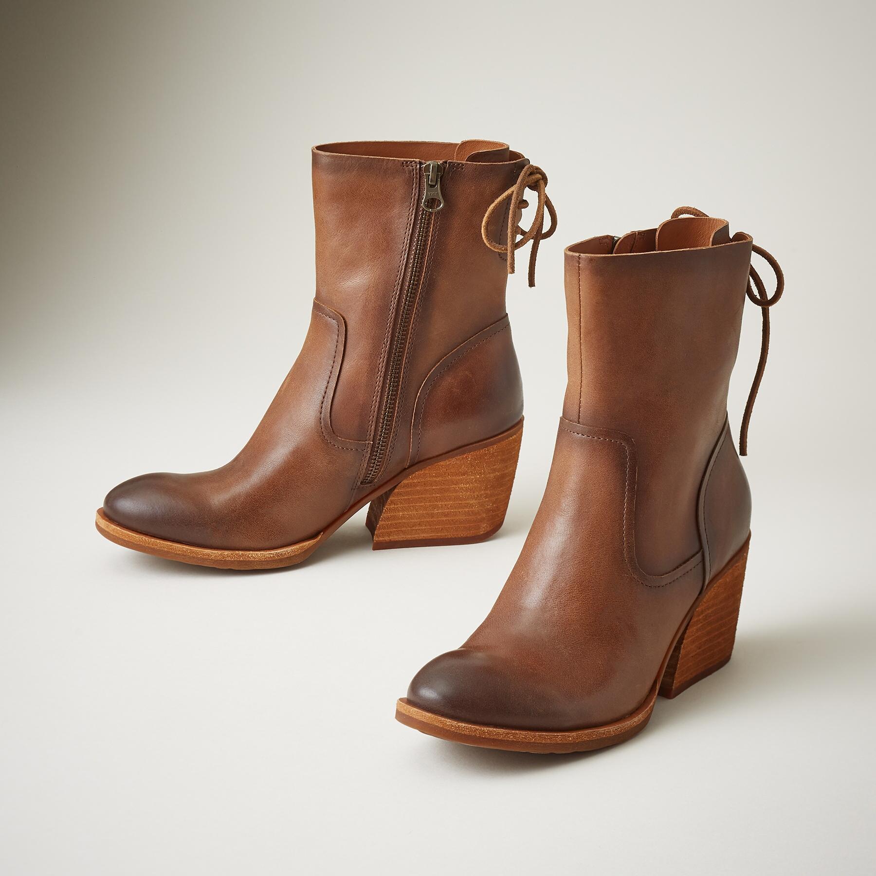 Cherna Boots