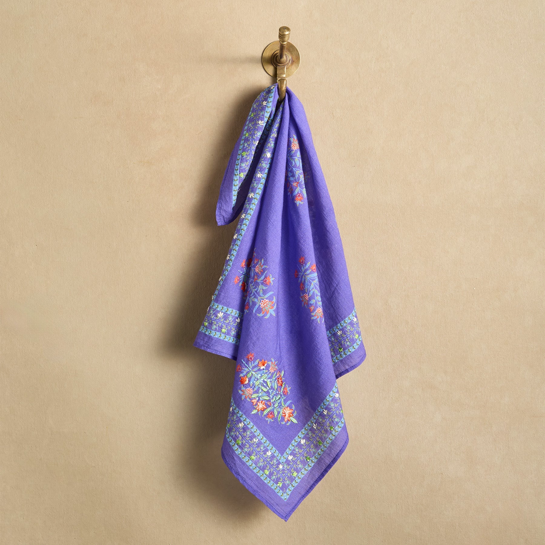 Amalia Bandana
