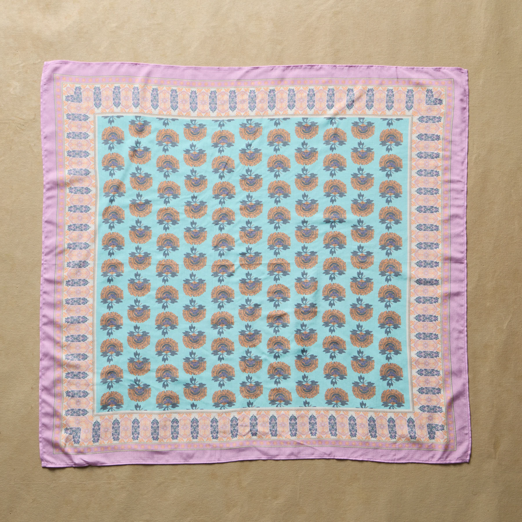 Emerson Bandana