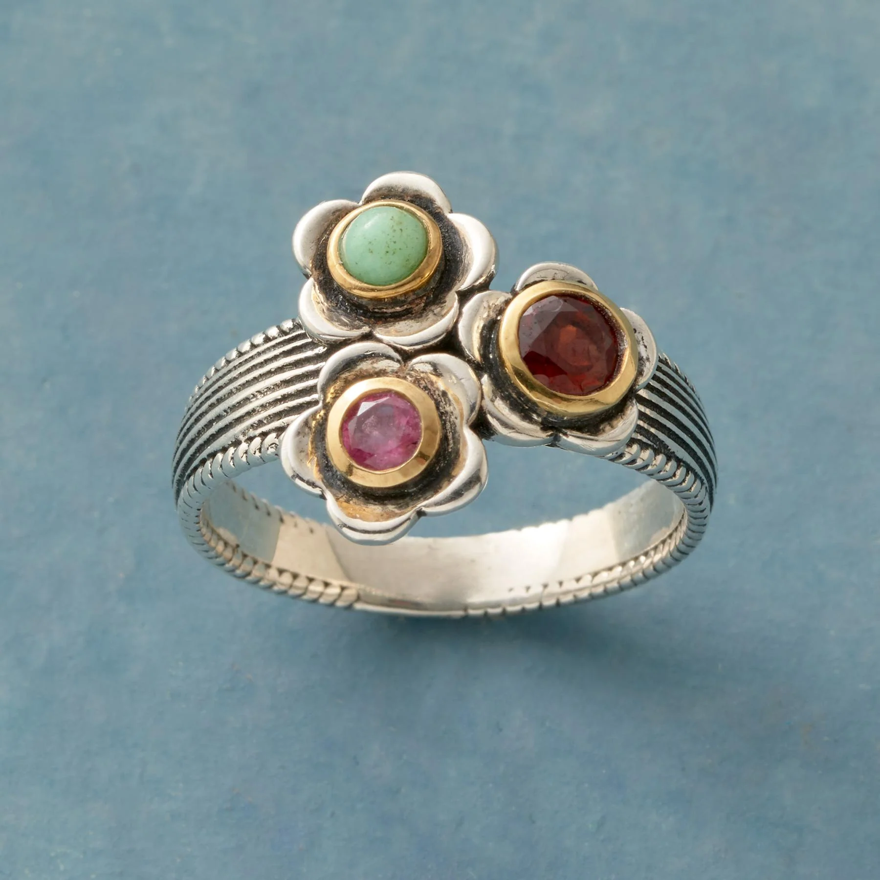 Terzetto Ring