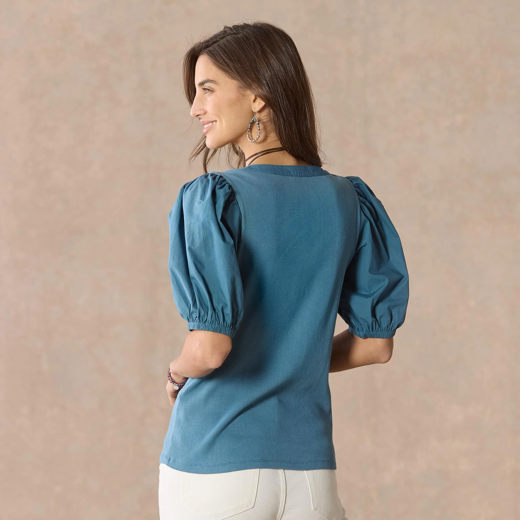 Carolina Henley