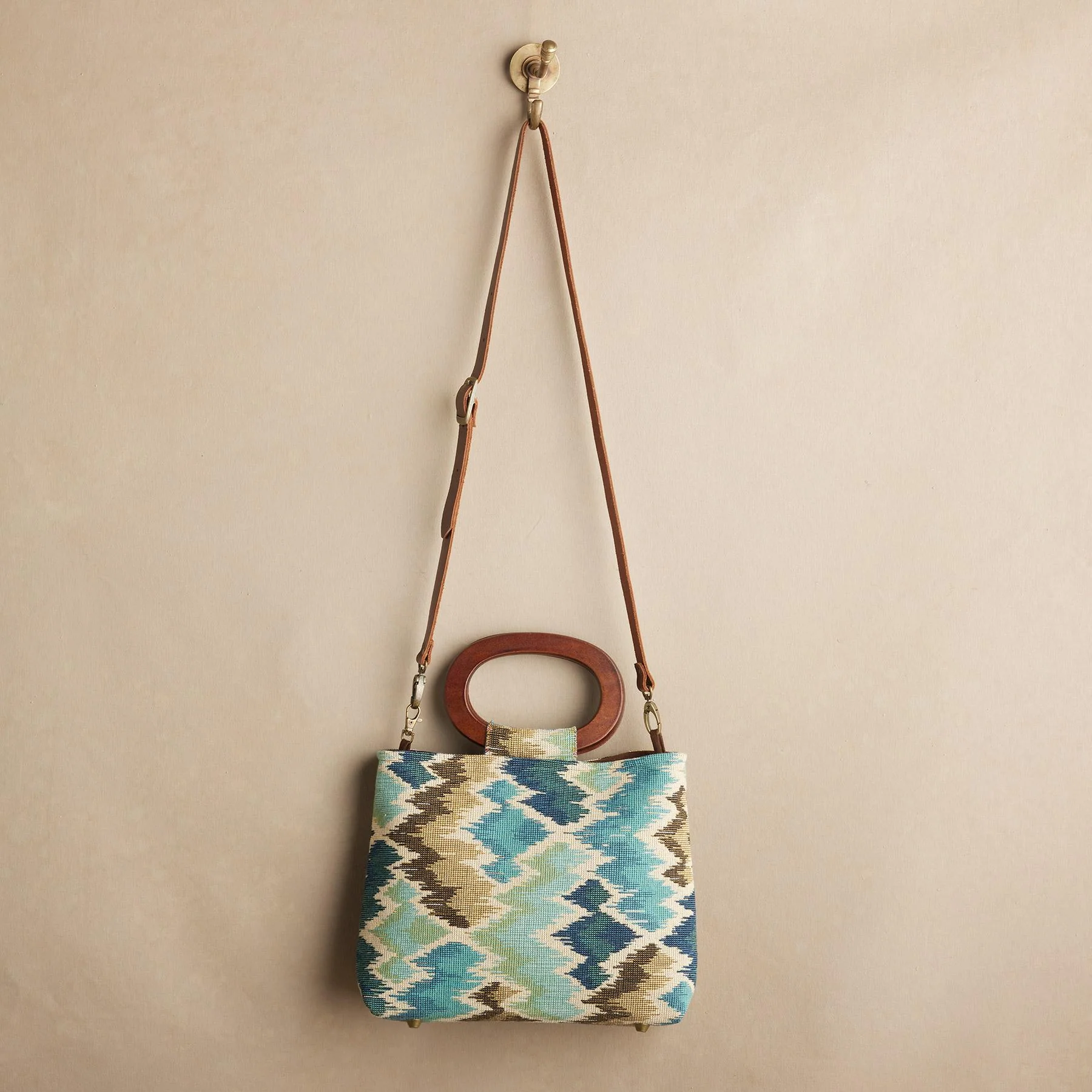 Alucina Woven Bag