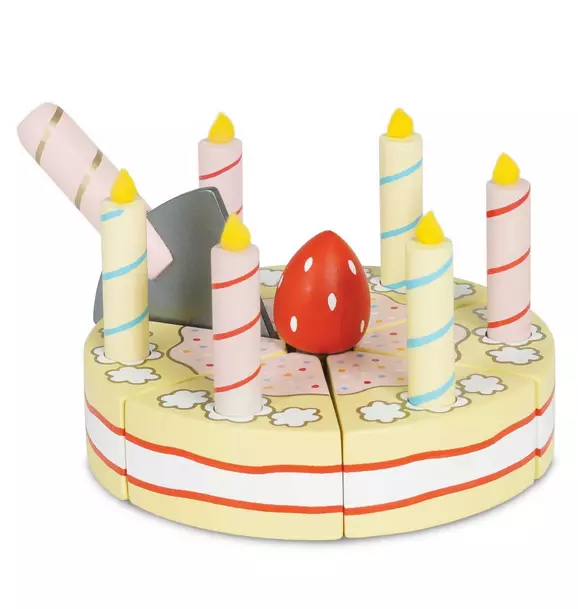 Sliceable Birthday Cake & Candles