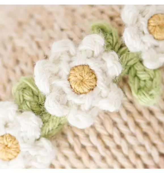 Baby honey bear (flower crown)