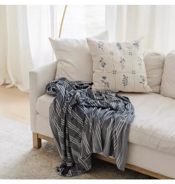 Minky Stretch Blanket in Stripe