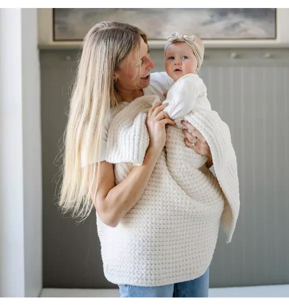 Waffle Knit Blanket in Swan