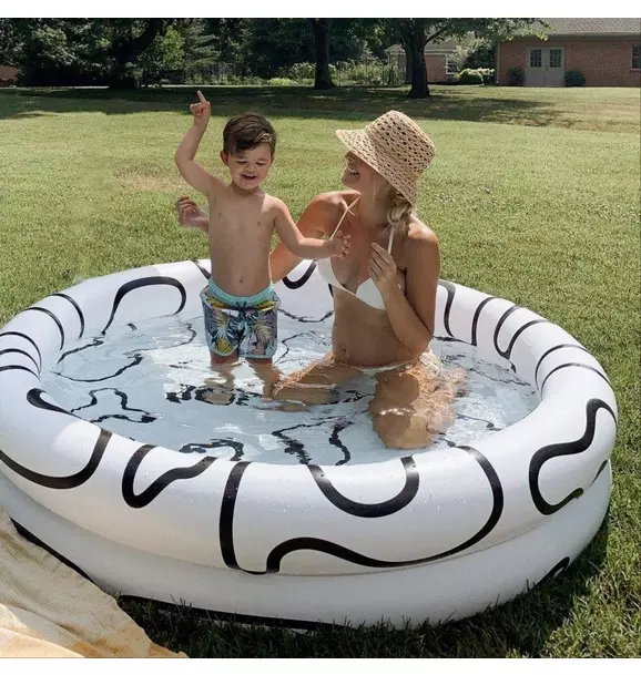 Wavy Bjorne Inflatable Pool